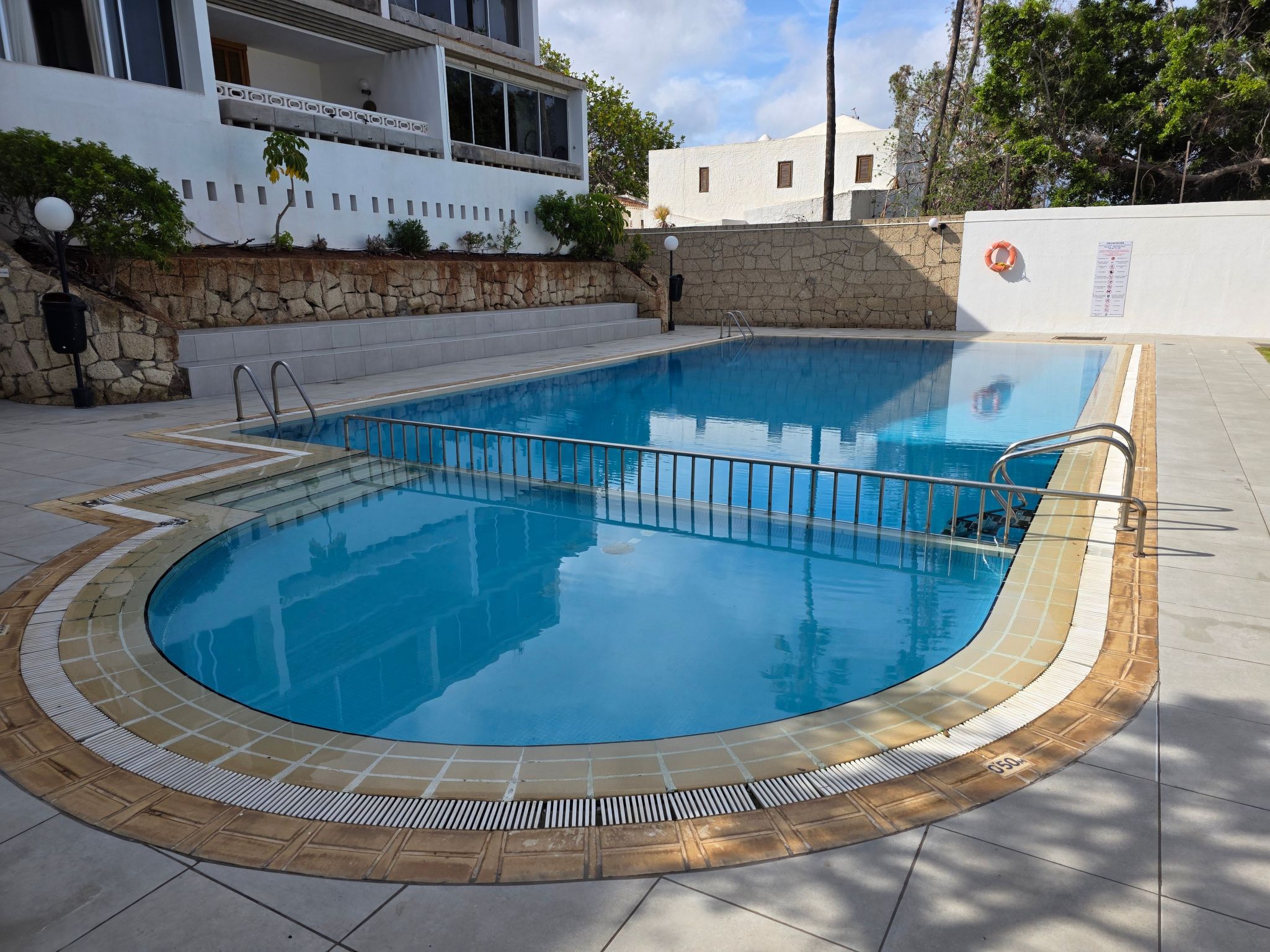 Apartment Jacaranda mit Pool-Dedans