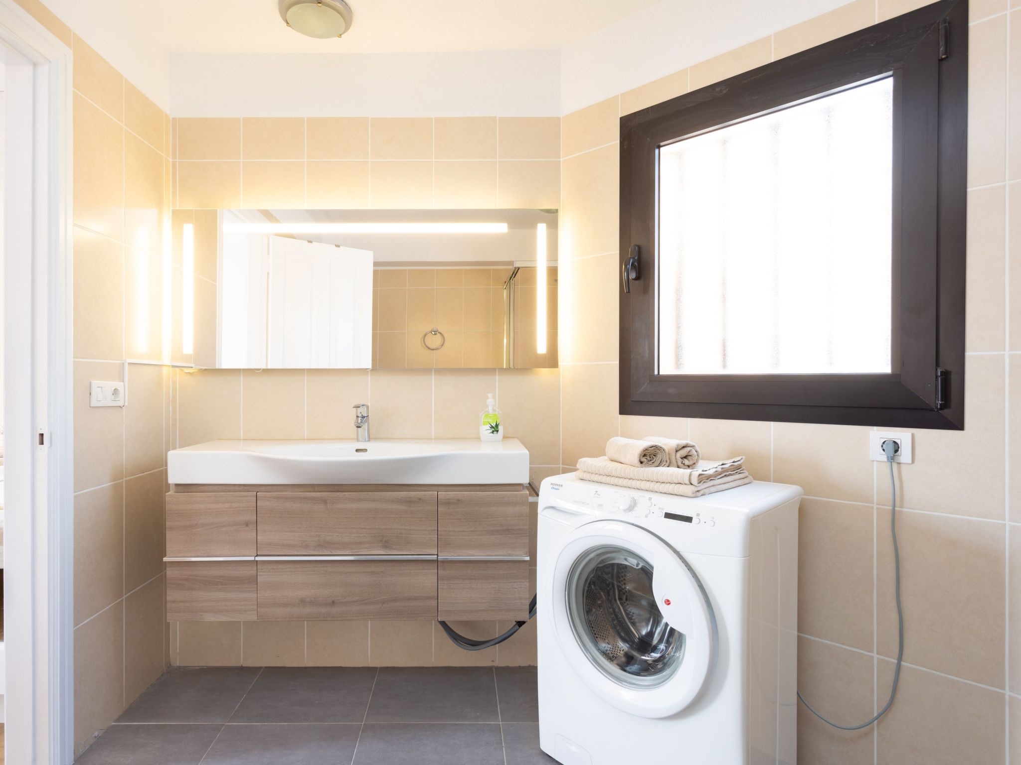 Exklusives Attic mit atemberaubendem Meerblick-Binnen