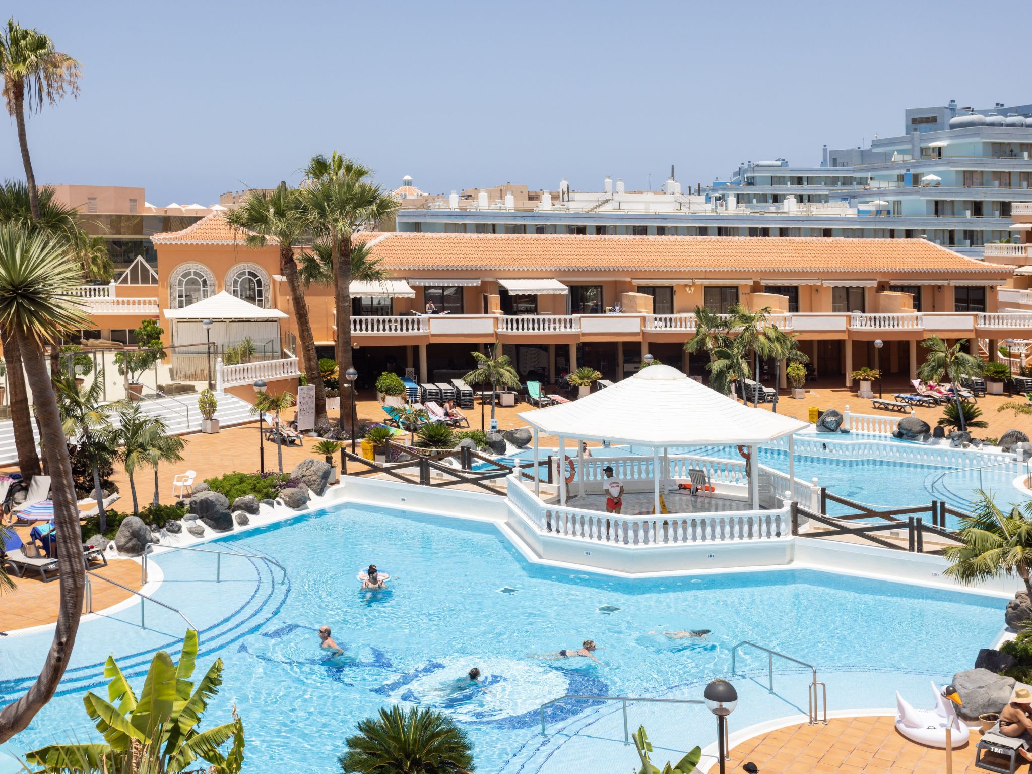 Exklusives Attic mit atemberaubendem Meerblick-Binnen