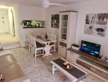 Ruim vakantiehuis met gedeeld zwembad op 200m van zee in Playa de las Américas - thumbnail 6