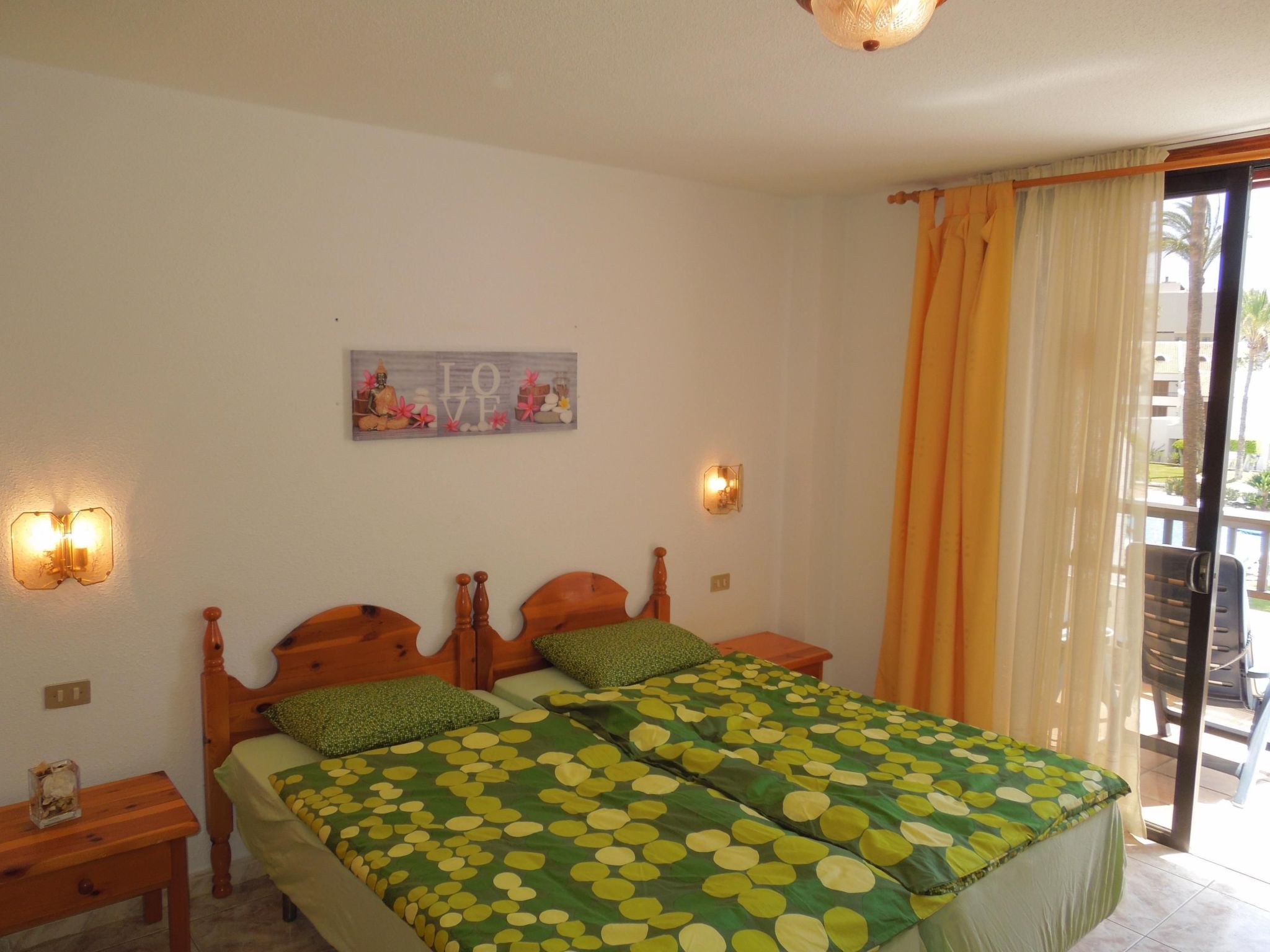 Mit Gemeinschaftspool-Inside