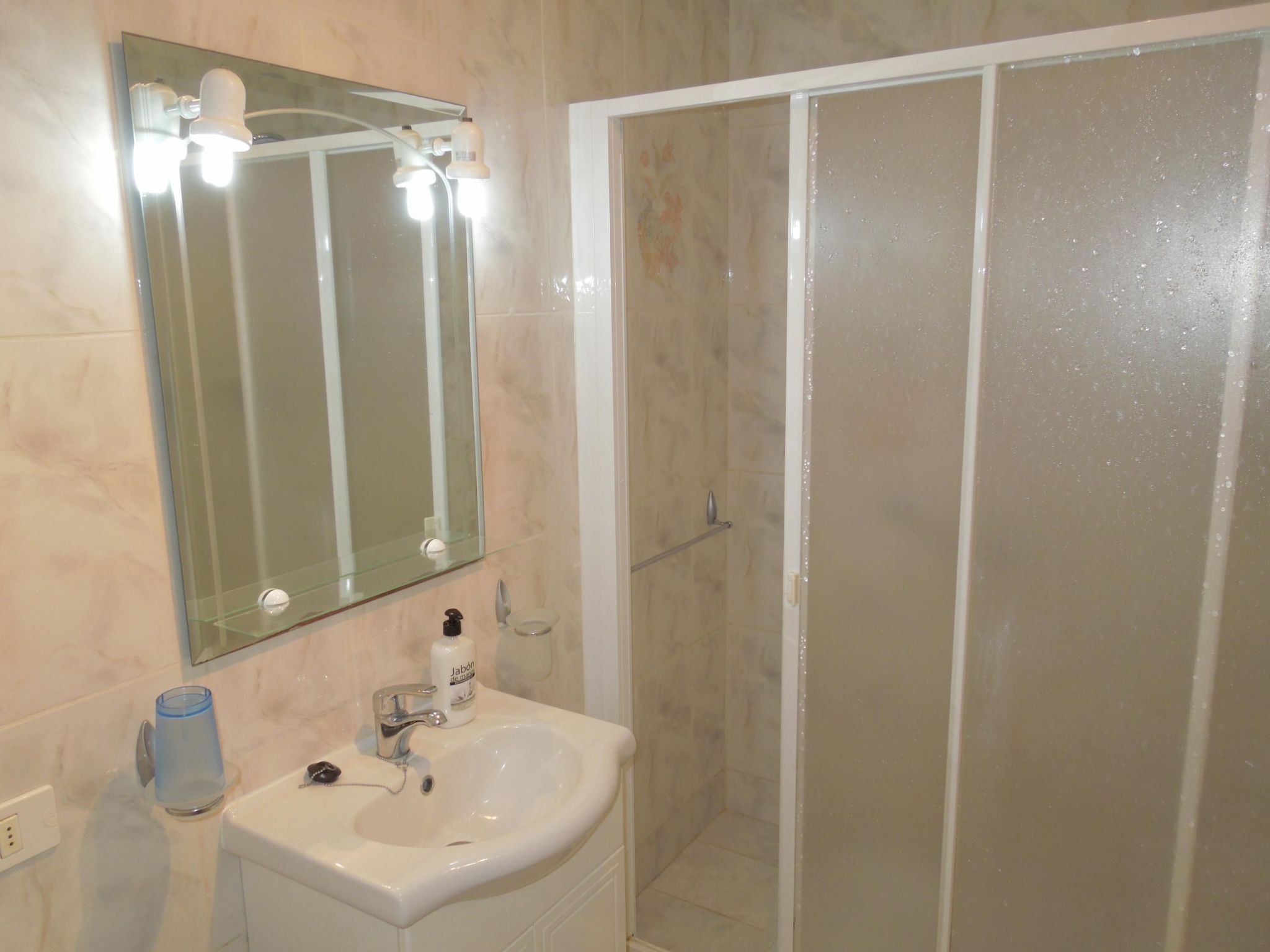 Mit Gemeinschaftspool-Inside