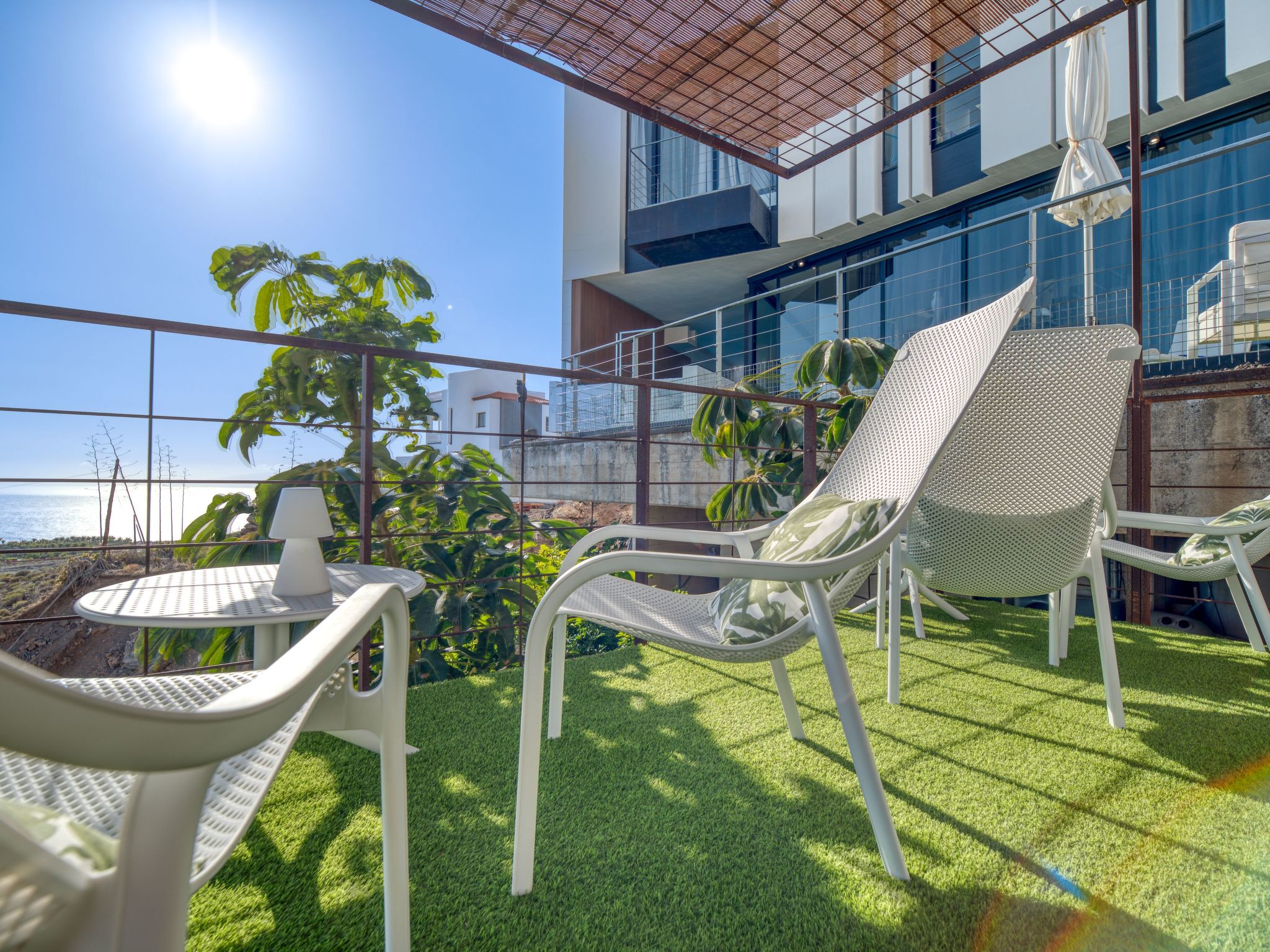 Mit überdachtem Pool in Tijoco Bajo-Dedans