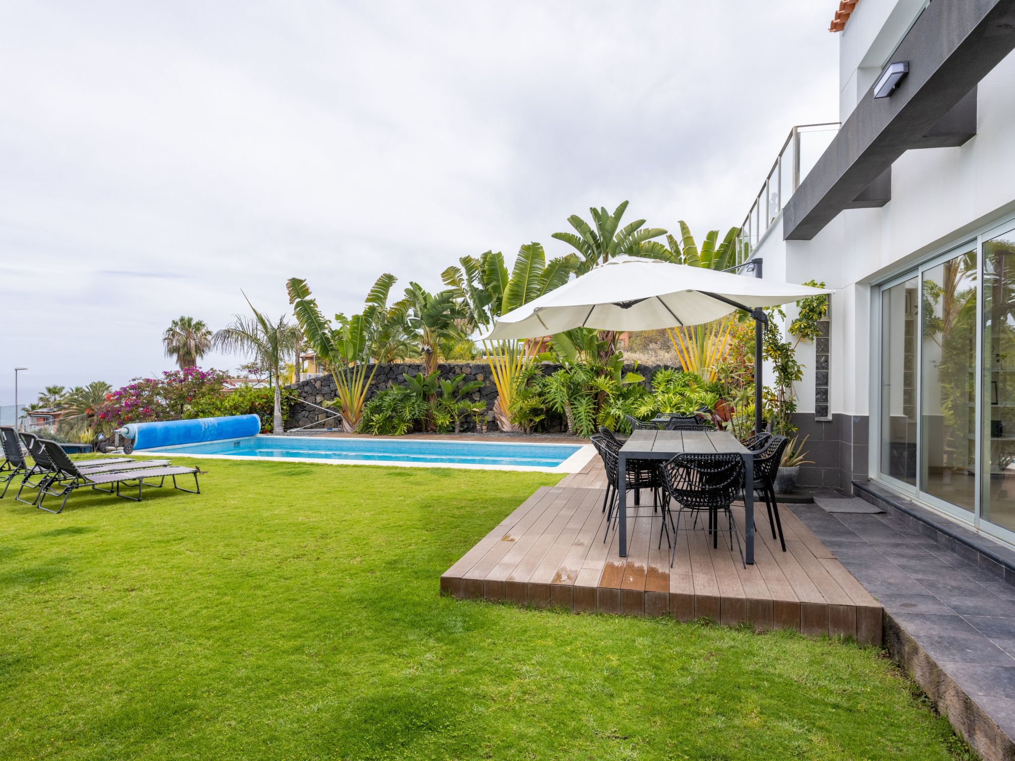 Villa Isla Bonita-Outside