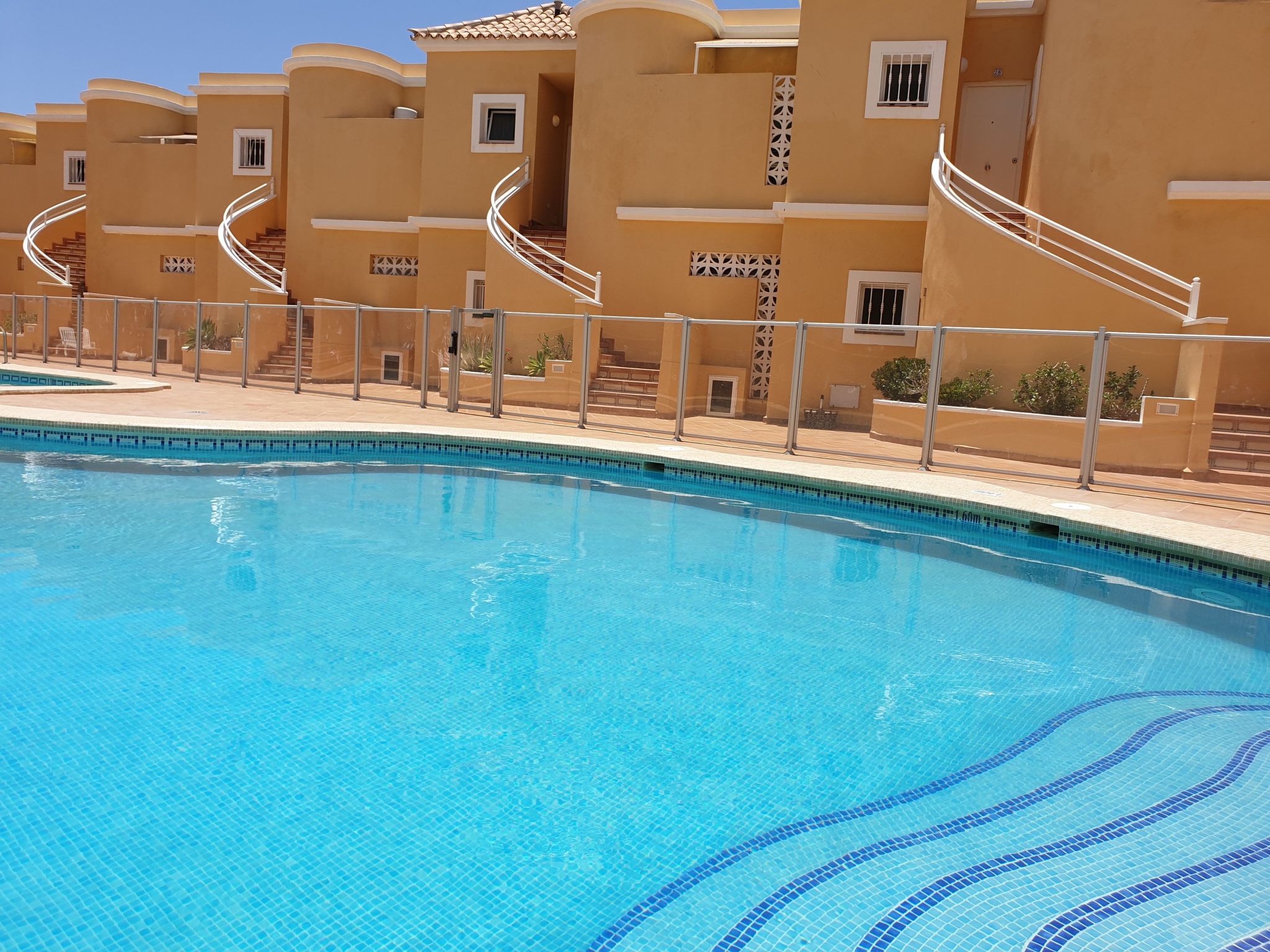 Mit beheiztem gemeinsamem Pool-Image-tags.info