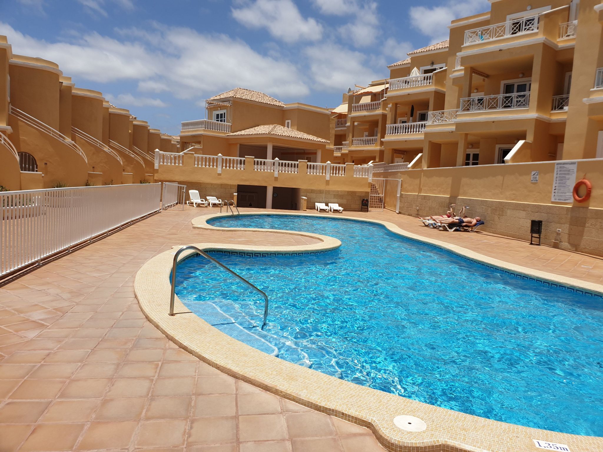 Mit beheiztem gemeinsamem Pool-Image-tags.info