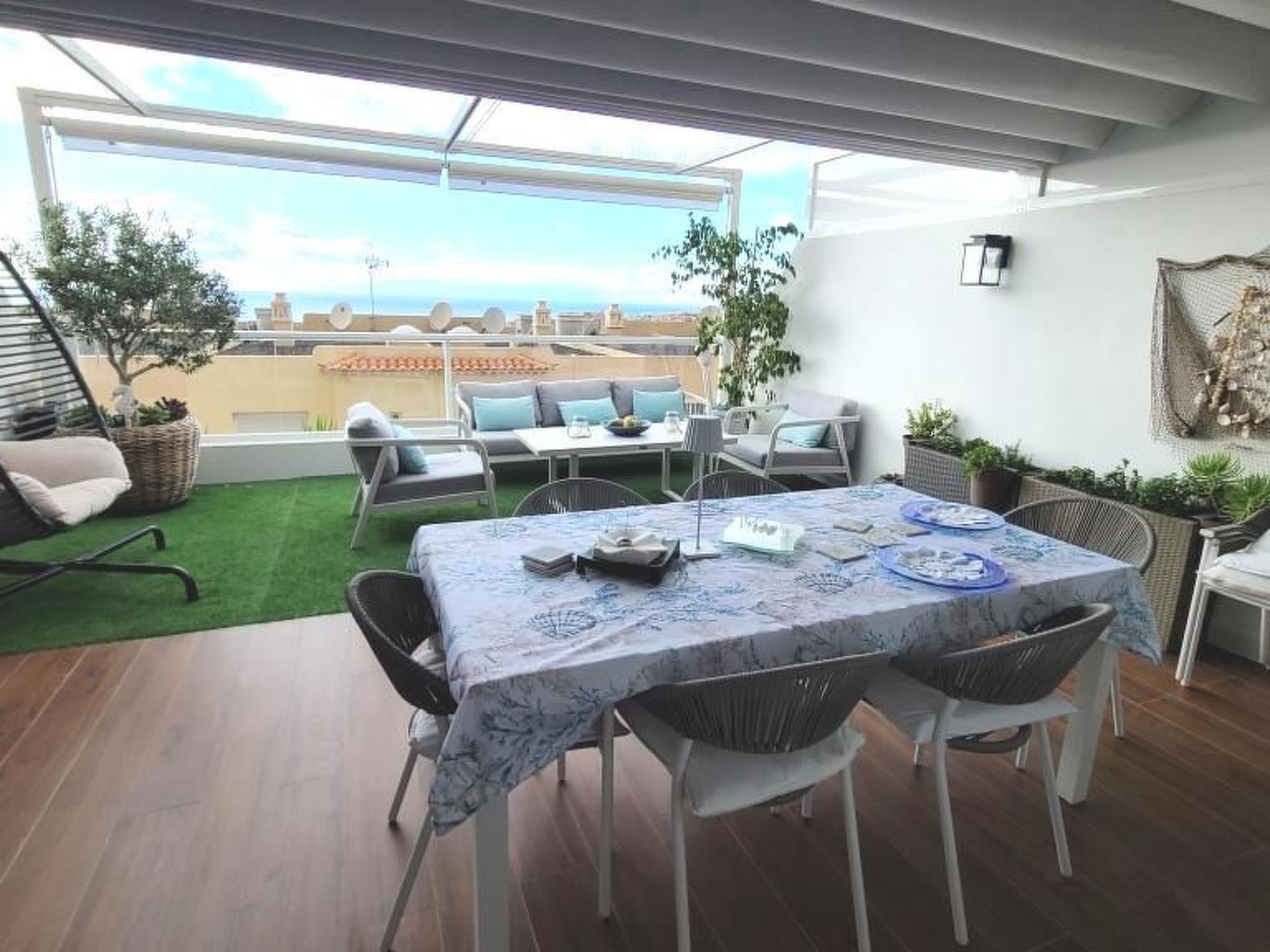 Modernes Luxus-Haus mit phantastischem Meerblick, beheizter Pool und WIFI - Binnen