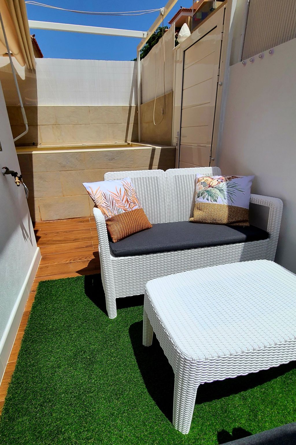 Modernes Luxus-Haus mit phantastischem Meerblick, beheizter Pool und WIFI - Binnen