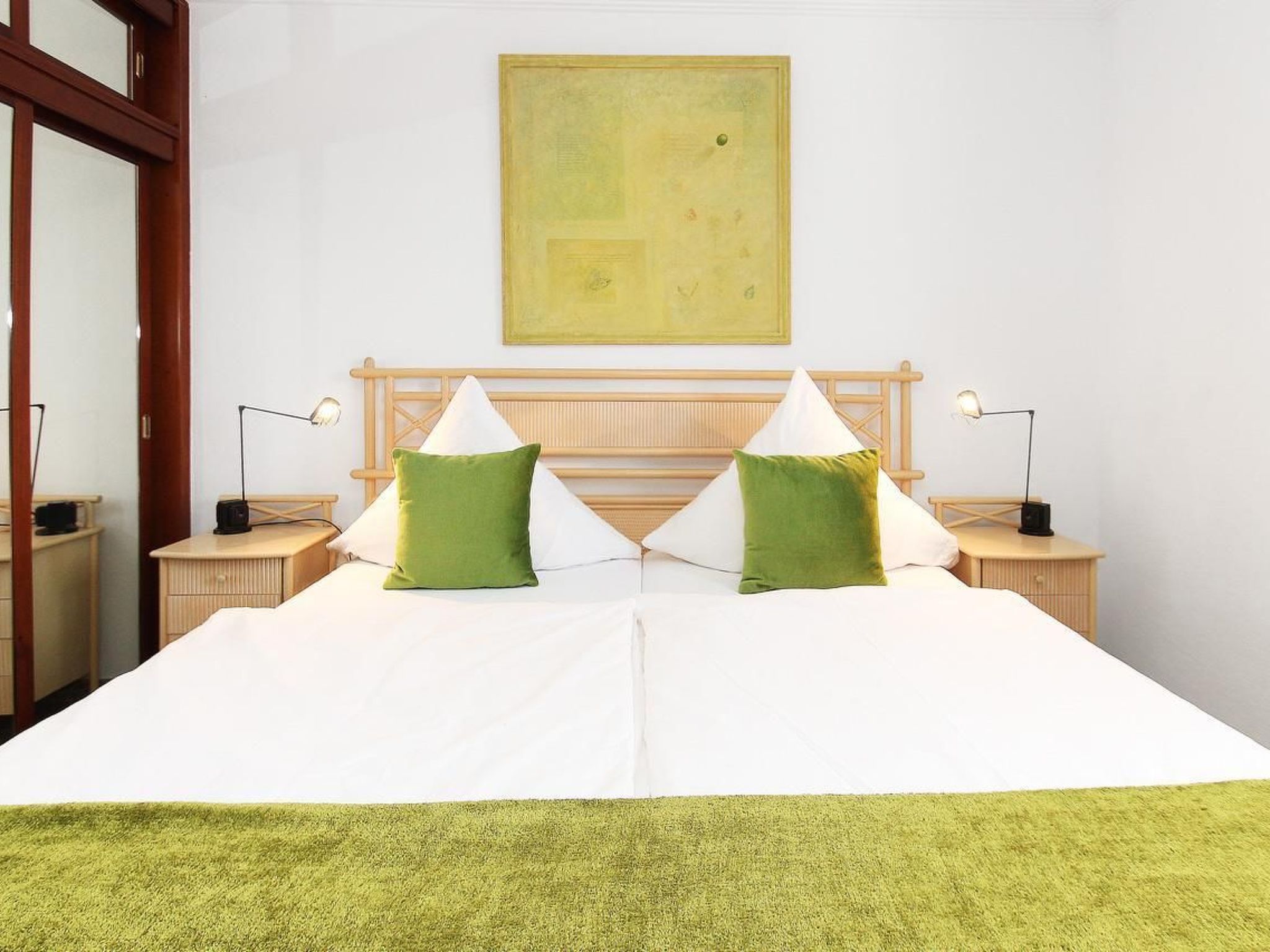 Business in Alcala-Image-tags.info