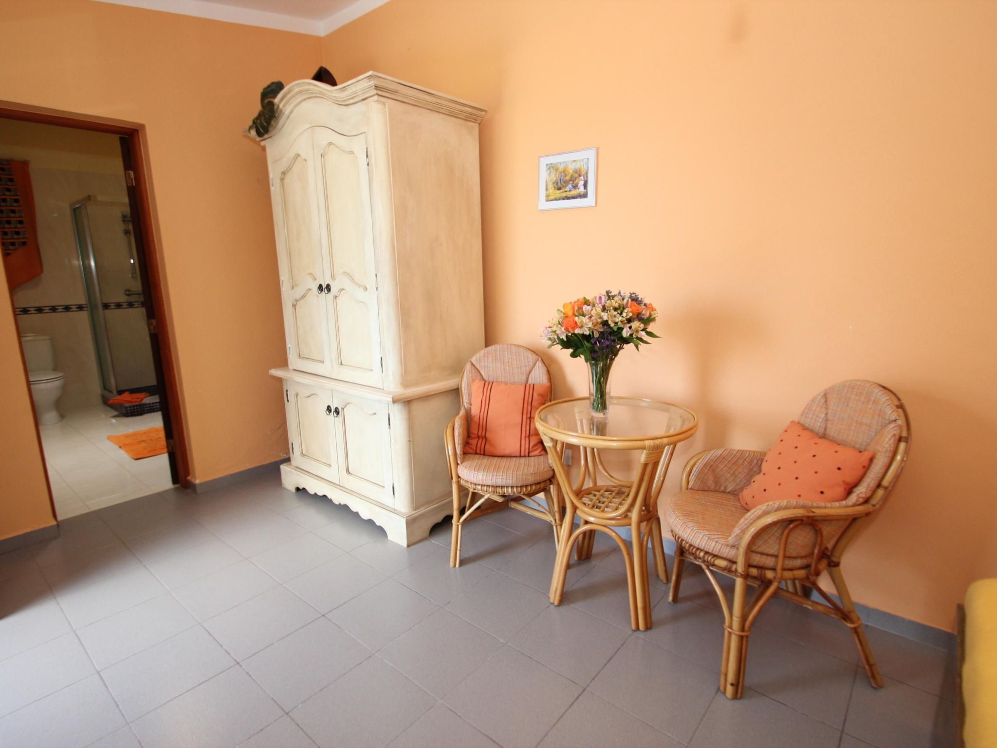 Alcala Parlour+UVI-Image-tags.info