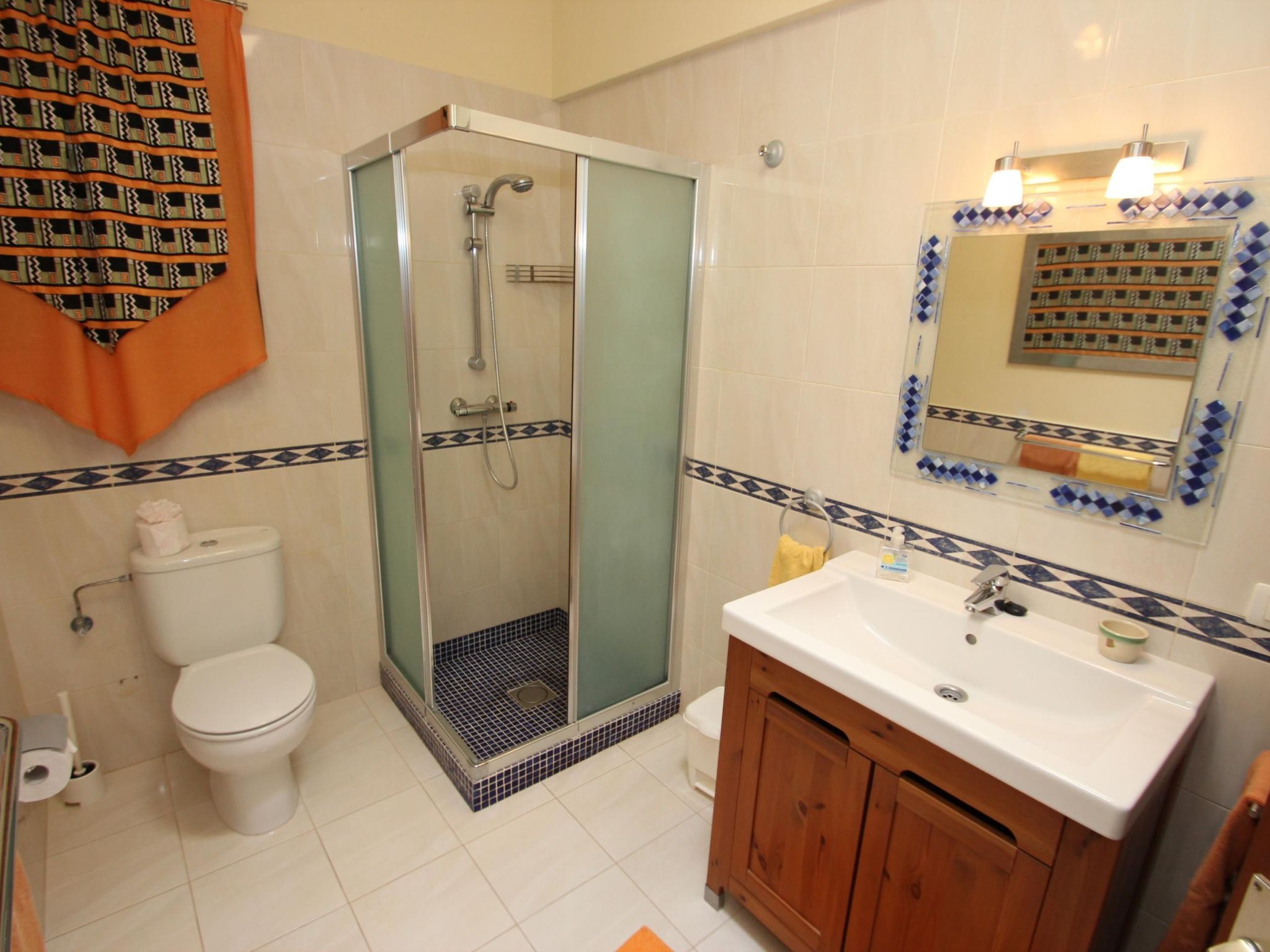 Alcala Parlour+UVI-Image-tags.info