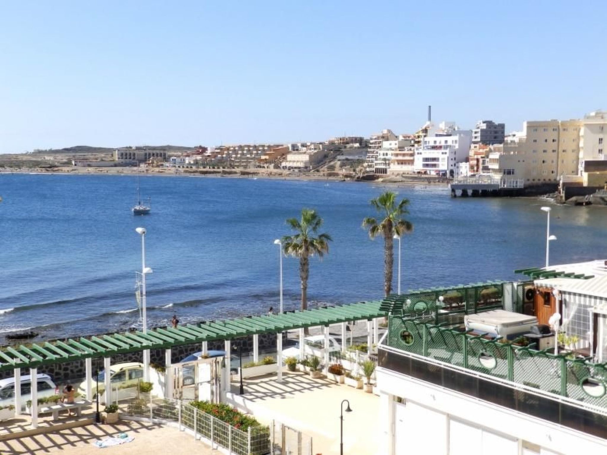 Mit Balkon und Meerblick-Inside