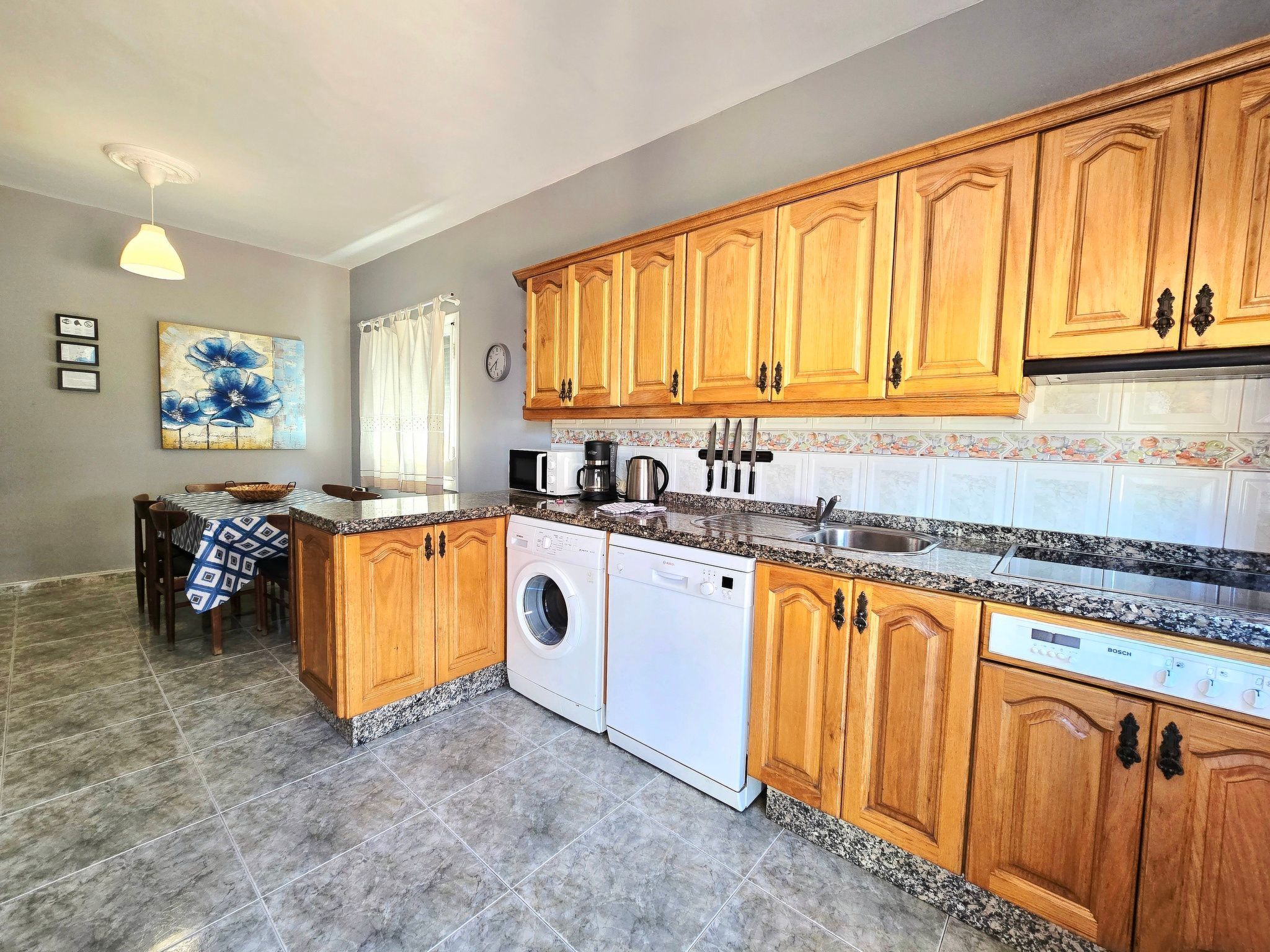 Haus mit Wifi und Terrasse direkt am Strand-Binnen