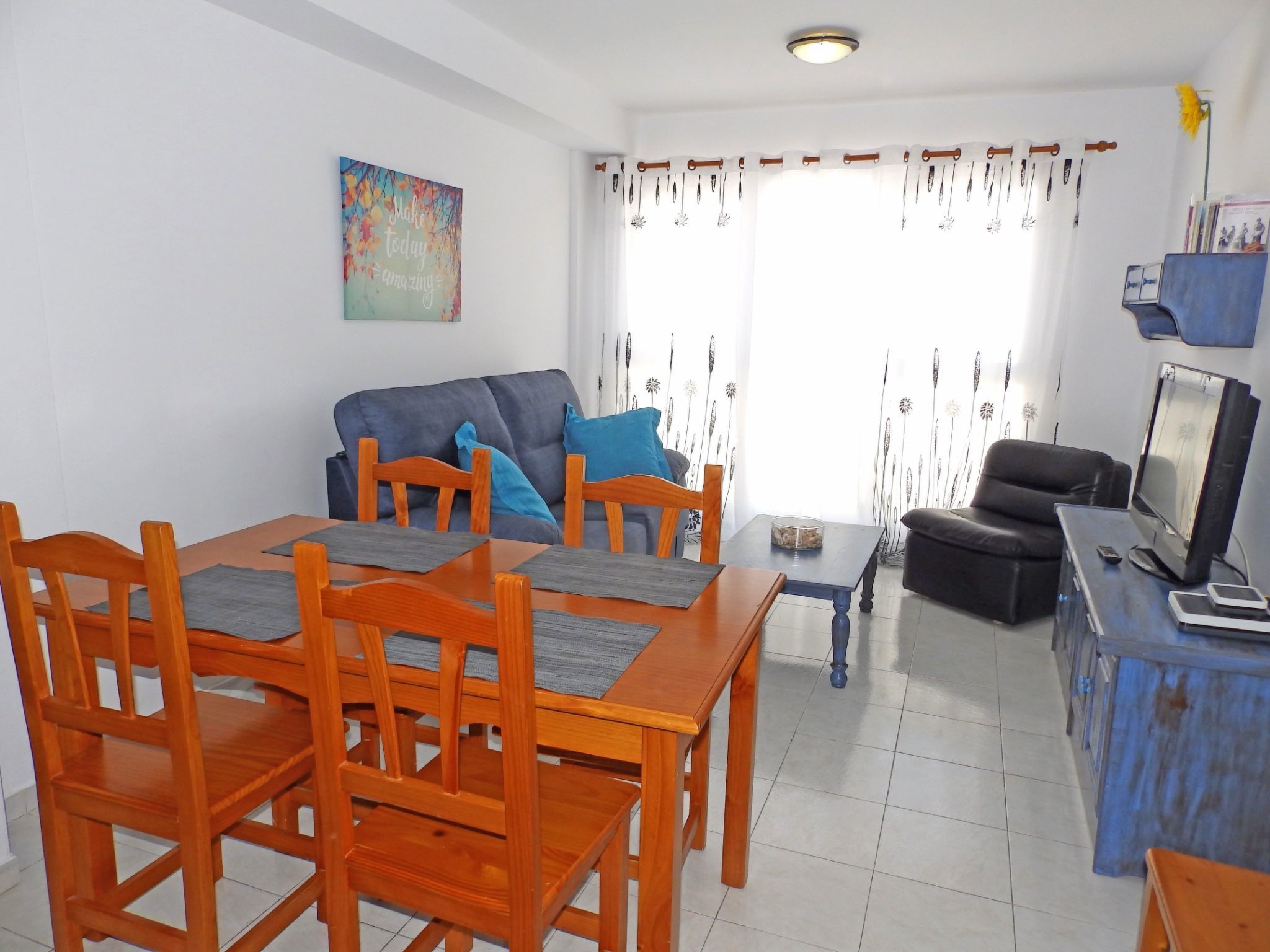 Ferienunterkunft "Apartamento Mirazul".-Binnen