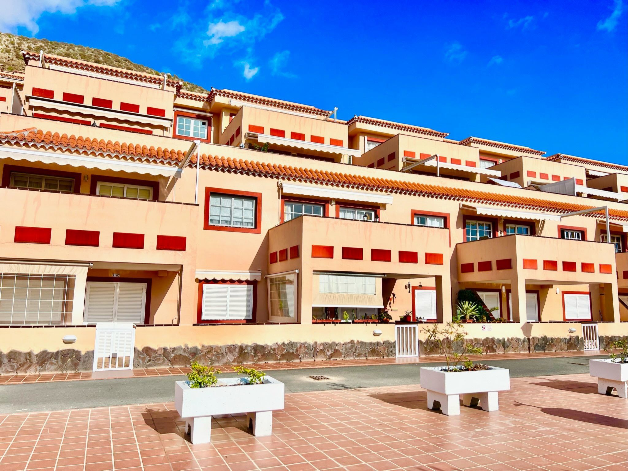 Appartement in Los Cristianos mit gemeinsamem Pool und Terrasse-Outside