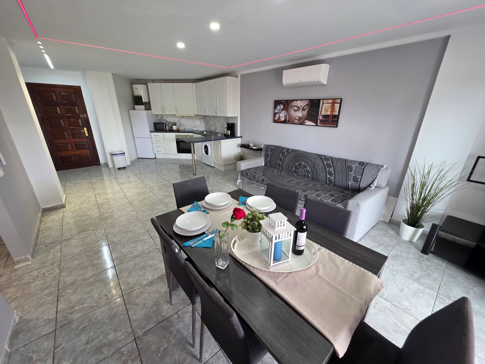 Wohnung mit beheiztem gemeinsamem Pool-Image-tags.info