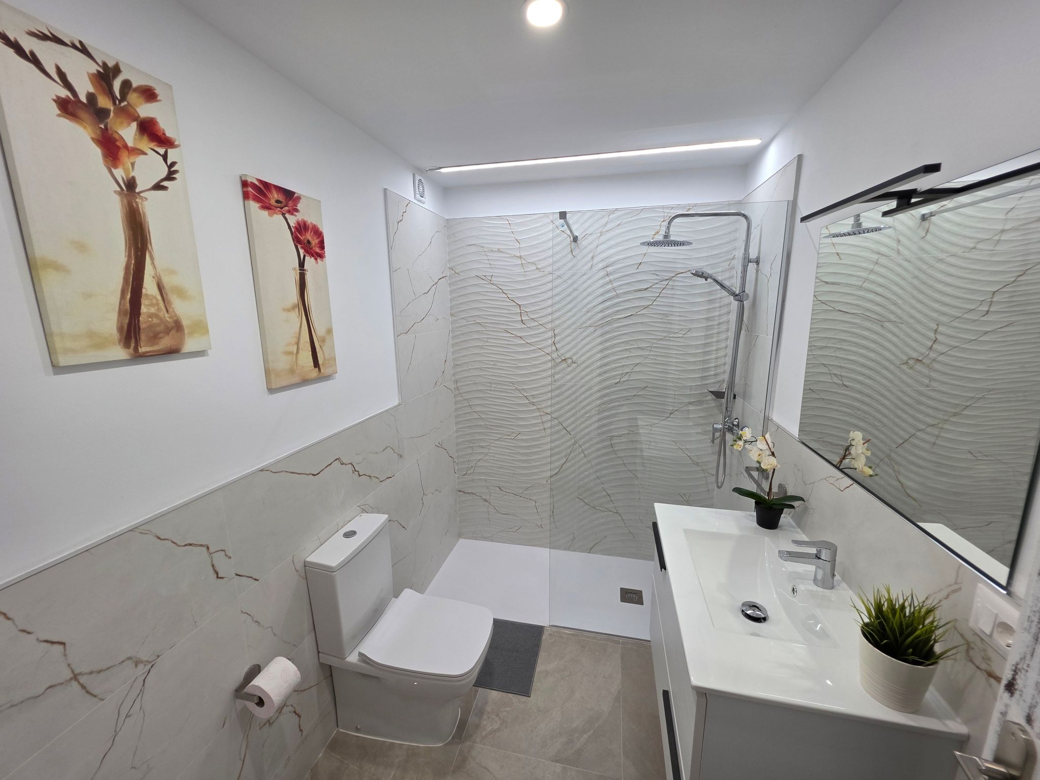 Wohnung mit beheiztem gemeinsamem Pool-Image-tags.info