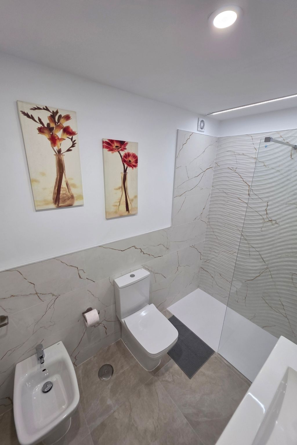 Wohnung mit beheiztem gemeinsamem Pool-Image-tags.info