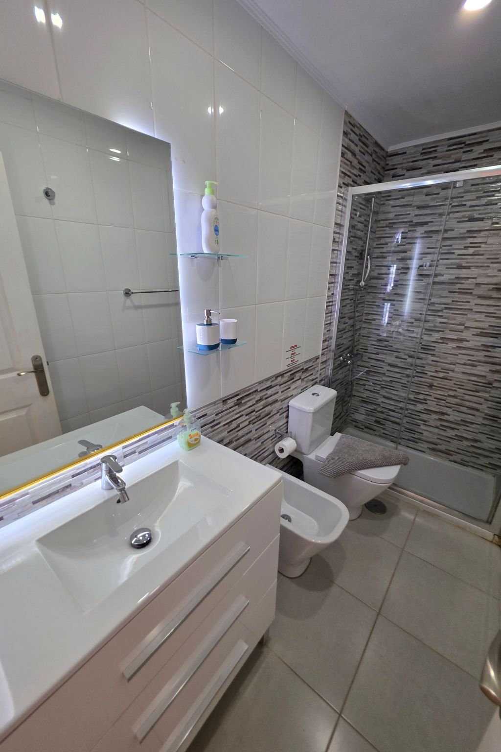 Jacaranda am Meer-Inside