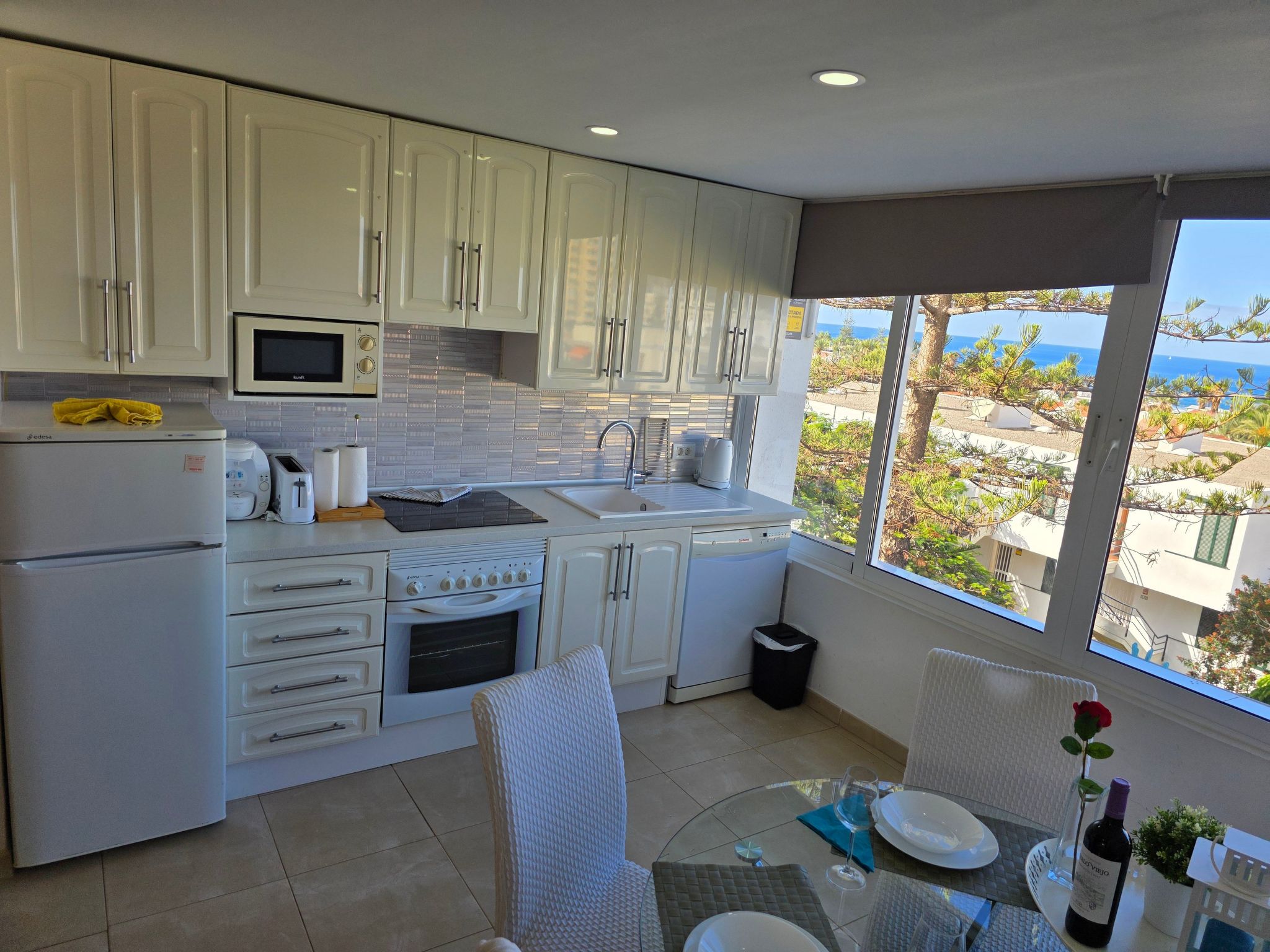 Jacaranda am Meer-Inside