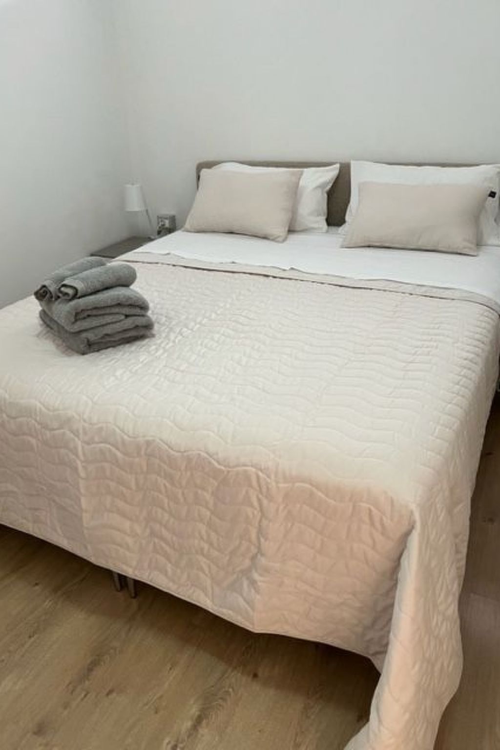 Photo of ruhige, charmant renovierte Wohnung, Terrasse, P