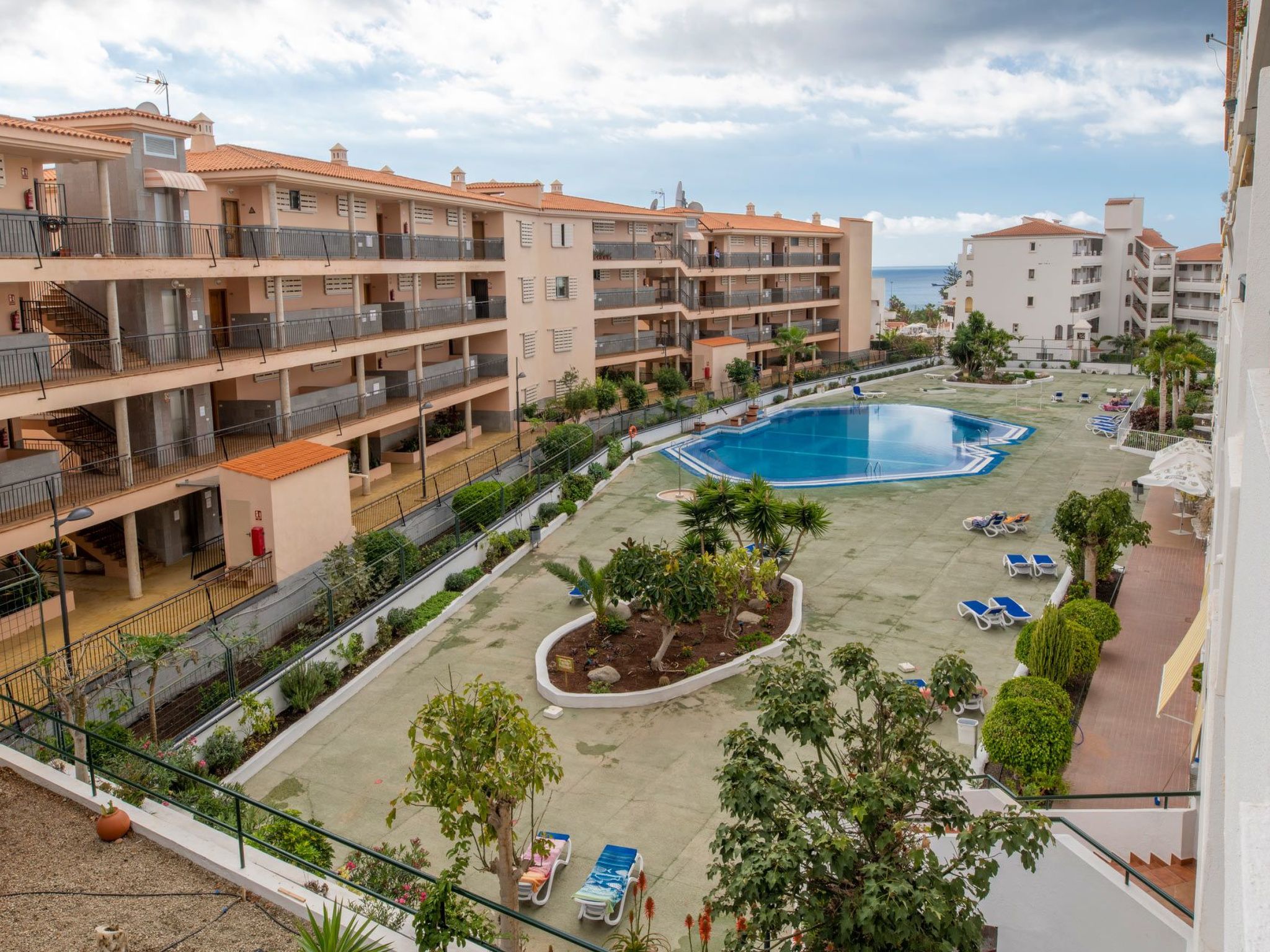 Photo of ruhige, charmant renovierte Wohnung, Terrasse, P