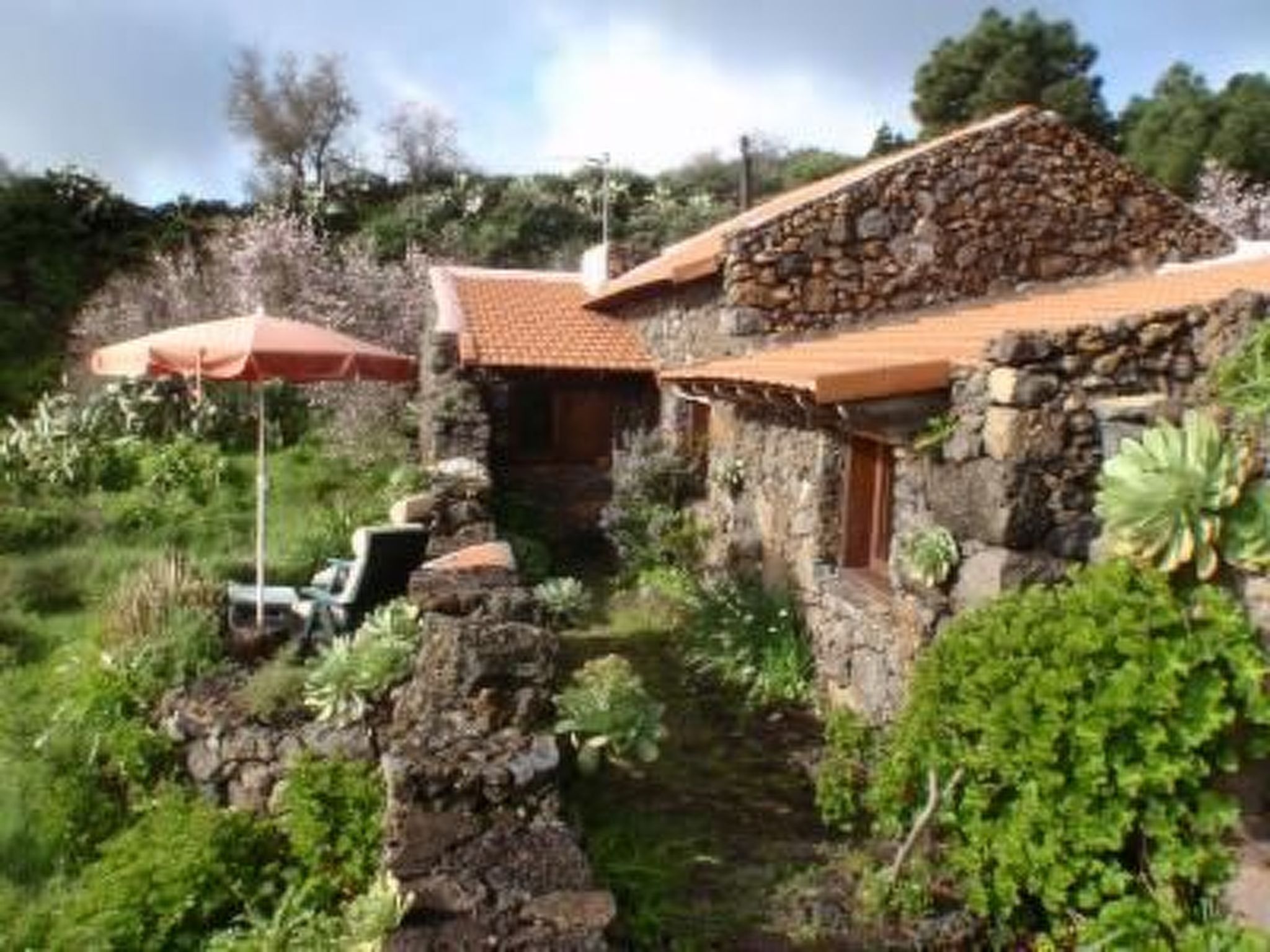 Für 3 Personen  + 2 Kinder ca. 60 m&sup2; in El Pinar, El Hierro-Outside