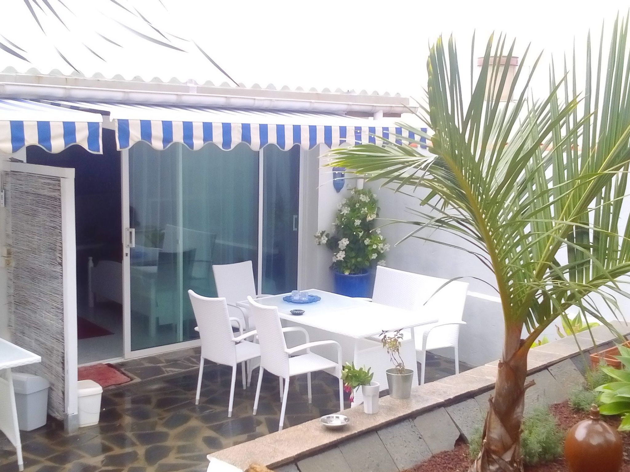 Studio mit Terrasse-Image-tags.info