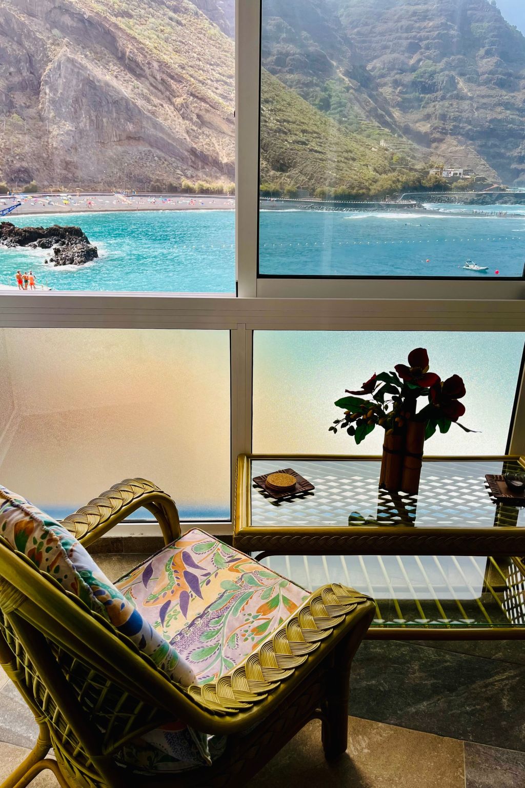 In Mesa Del Mar mit Offenem Balkon-Binnen