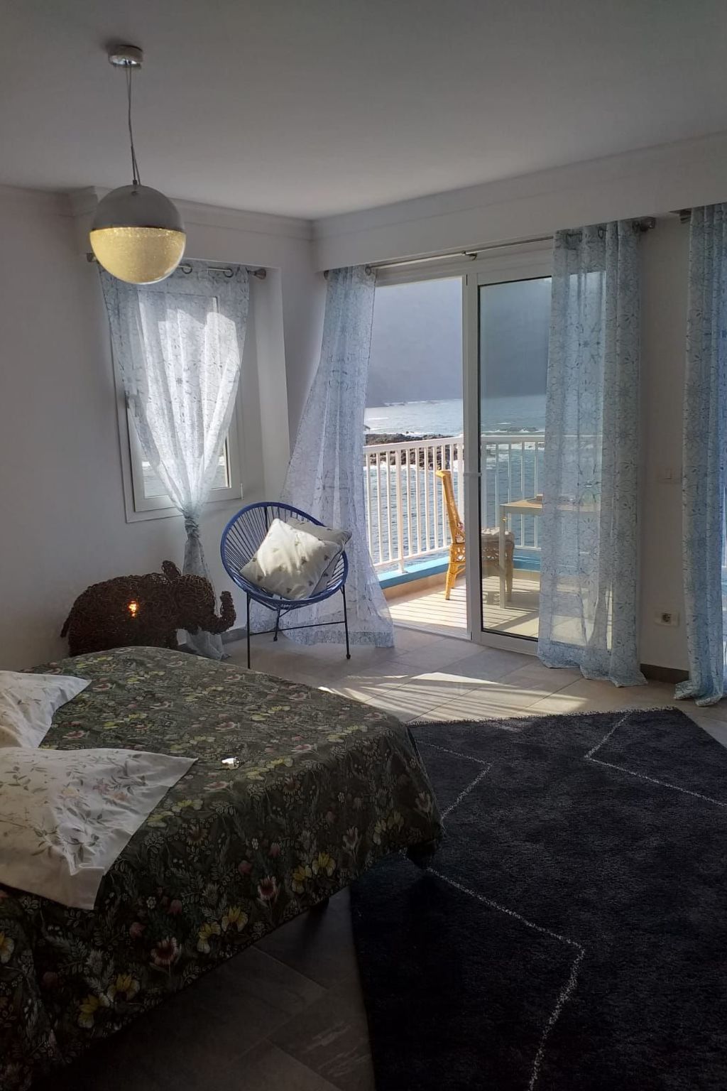 In Mesa Del Mar mit Offenem Balkon-Binnen