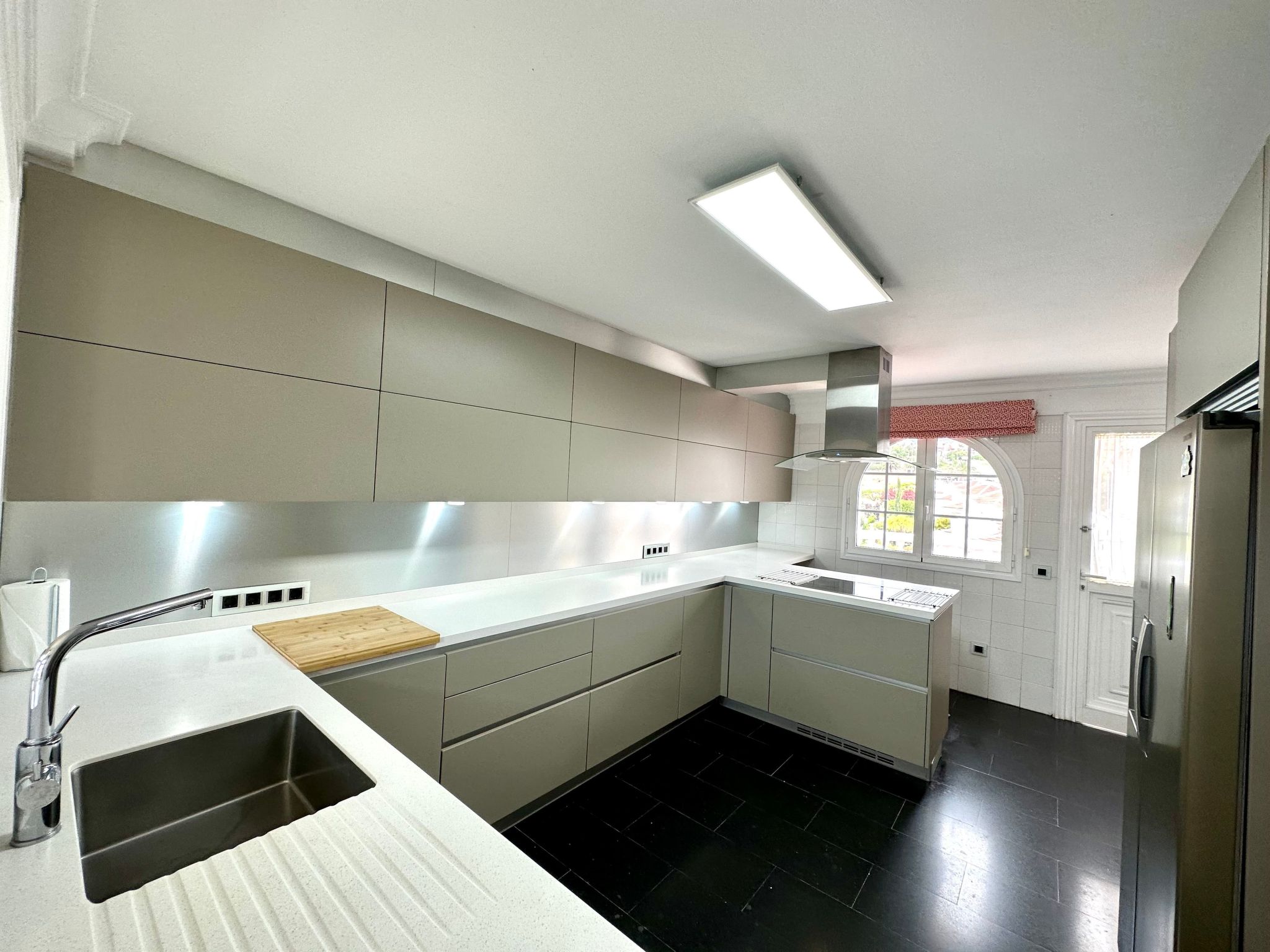 Prime atic Rosaleda-Inside