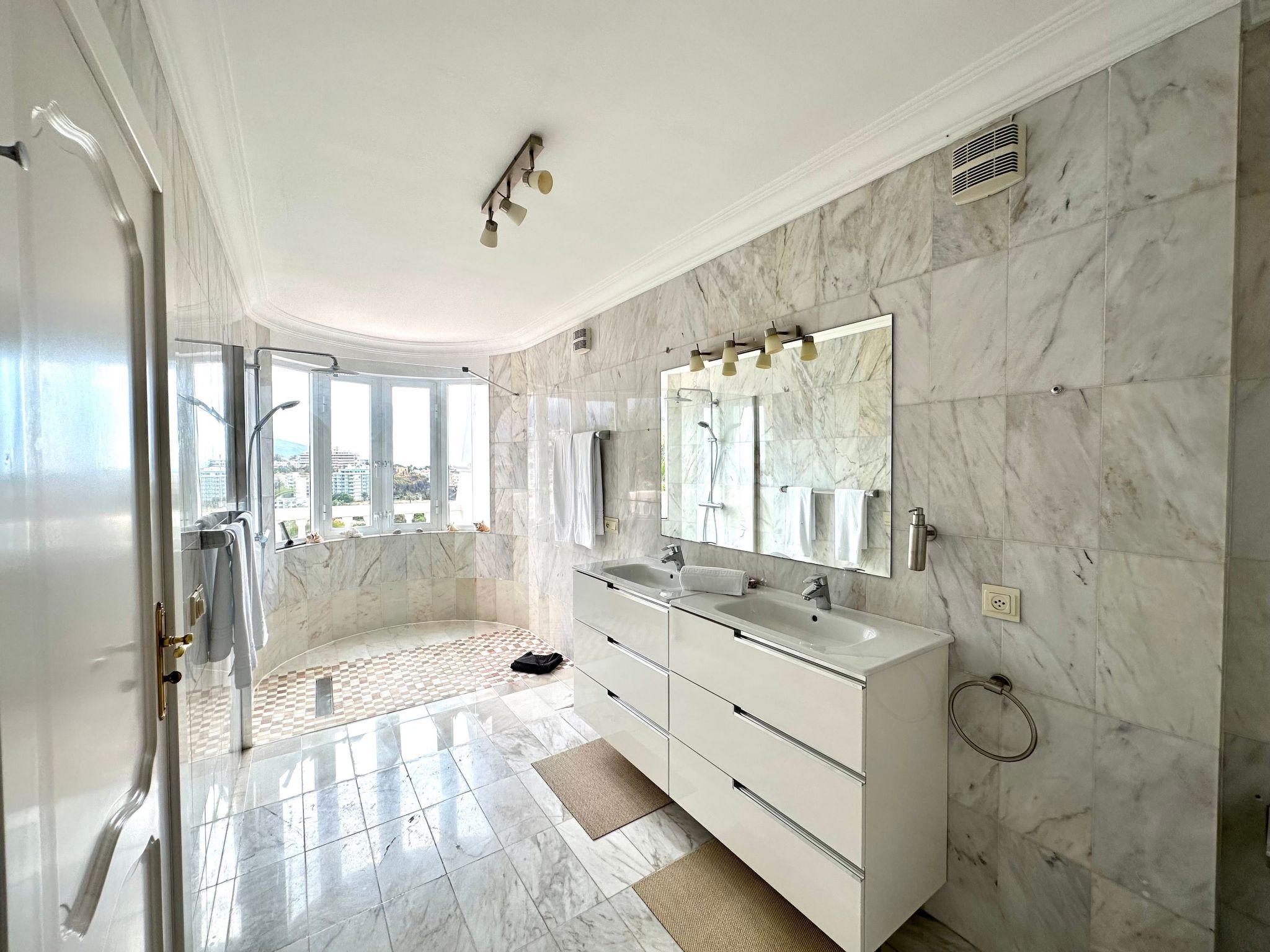 Prime atic Rosaleda-Image-tags.info