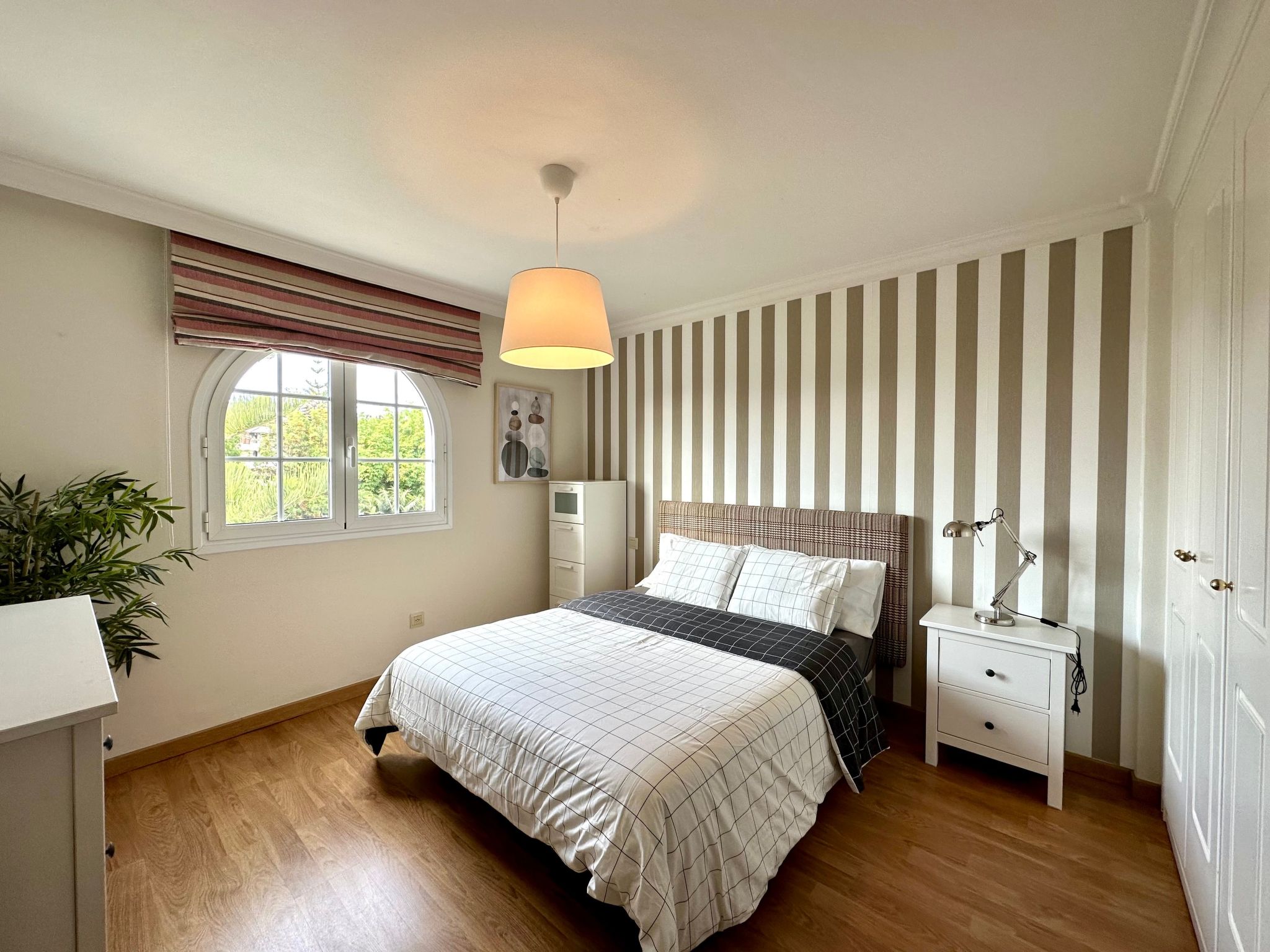 Prime atic Rosaleda-Inside