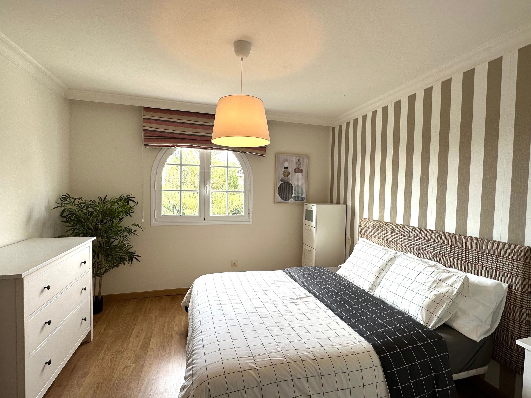 Prime atic Rosaleda-Inside