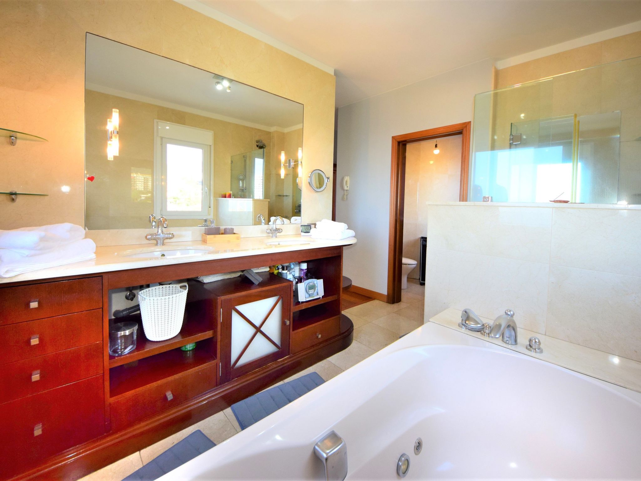 Photo of Ferienvilla "Villa Syrah" mit Jacuzzi