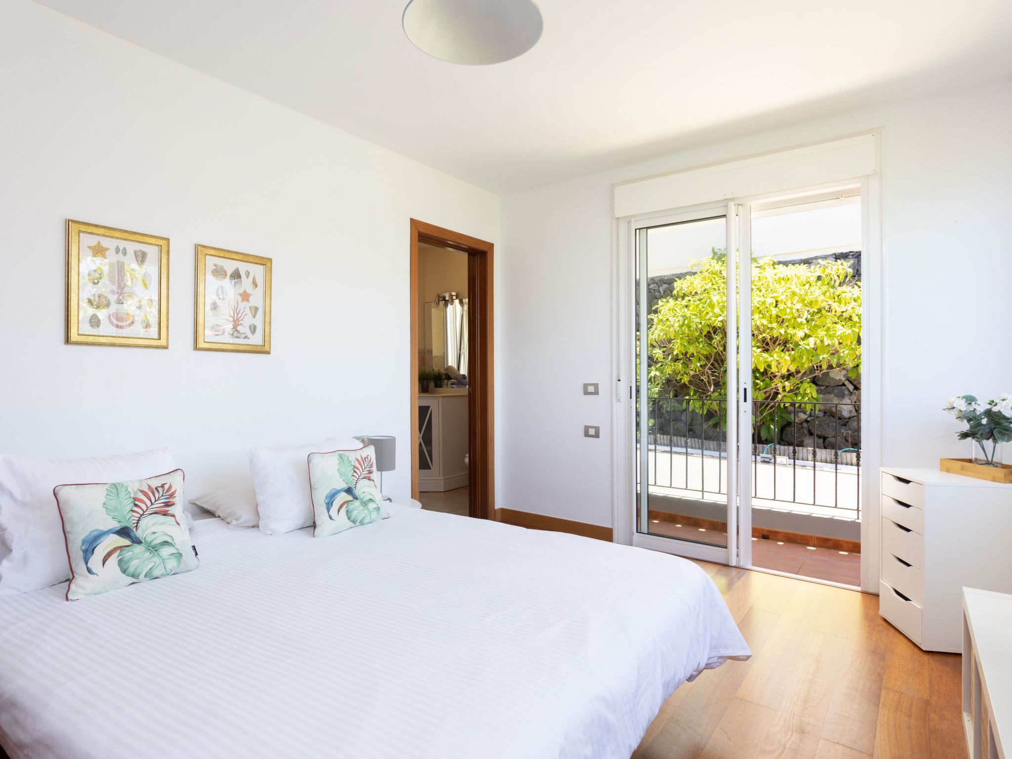 Photo of Ferienvilla "Villa Syrah" mit Jacuzzi