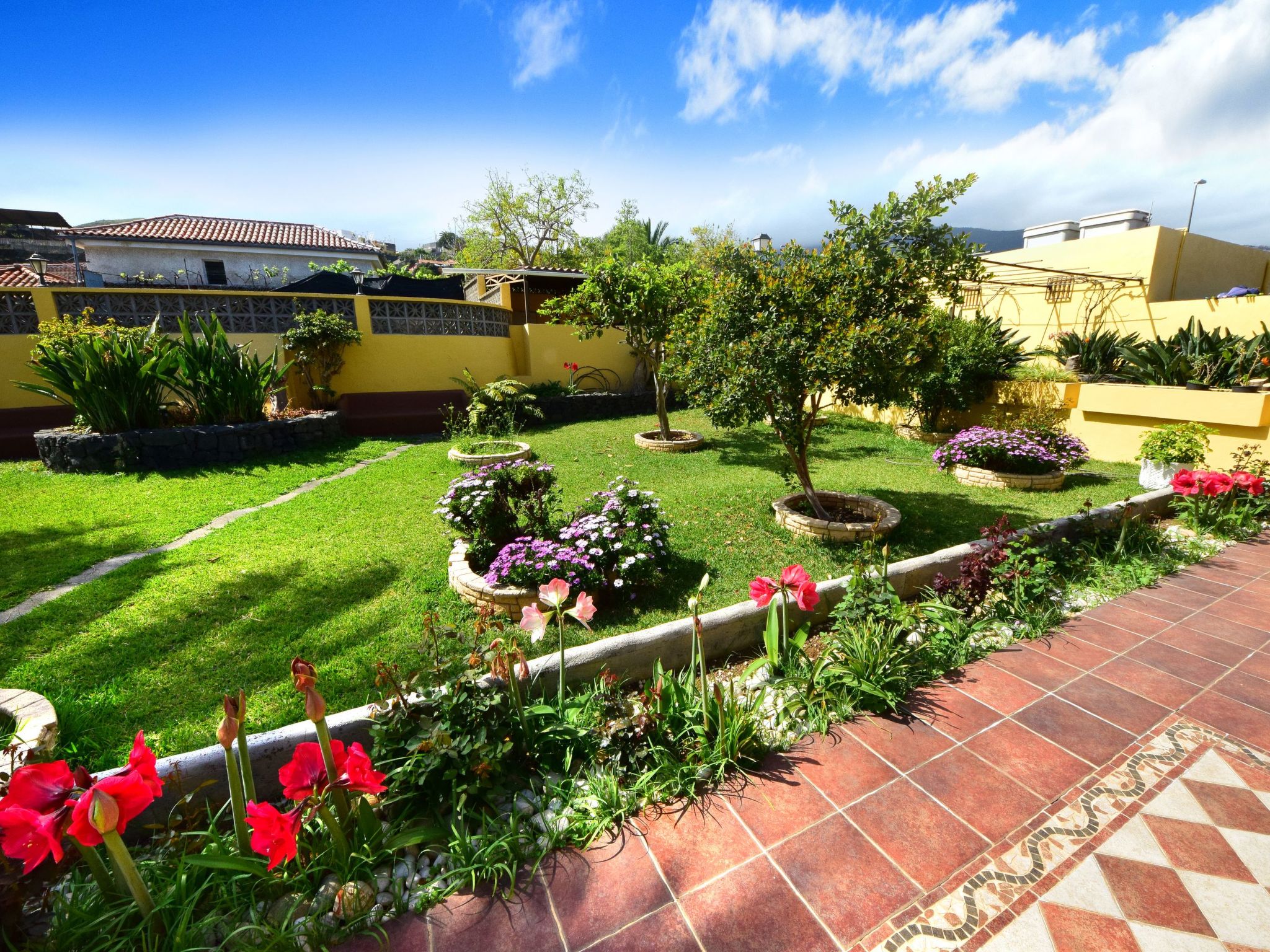 Haus Alina mit beheizbarem privatpool und barbecue-Outside