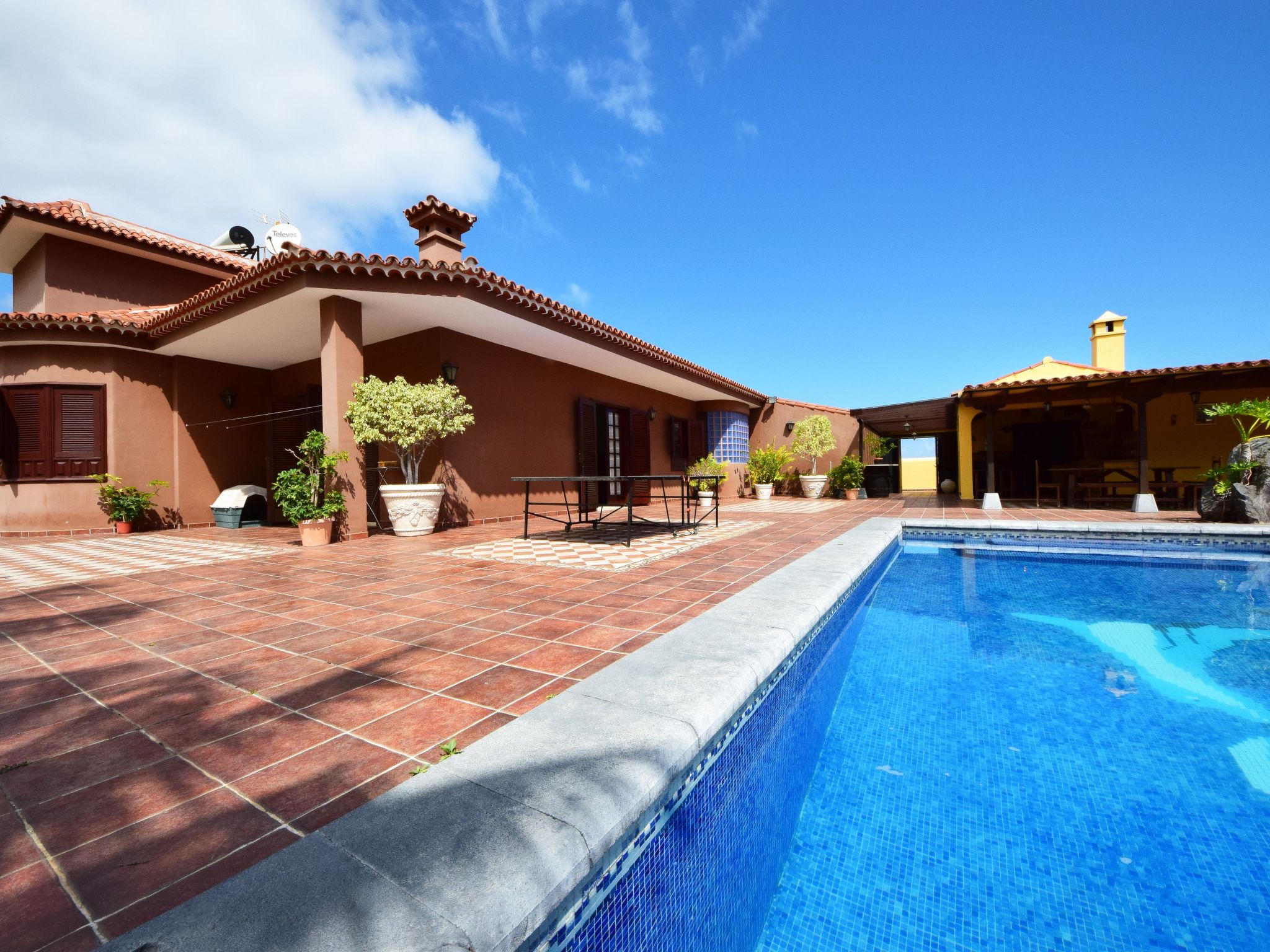 Photo of Haus Alina mit beheizbarem privatpool und barbecue