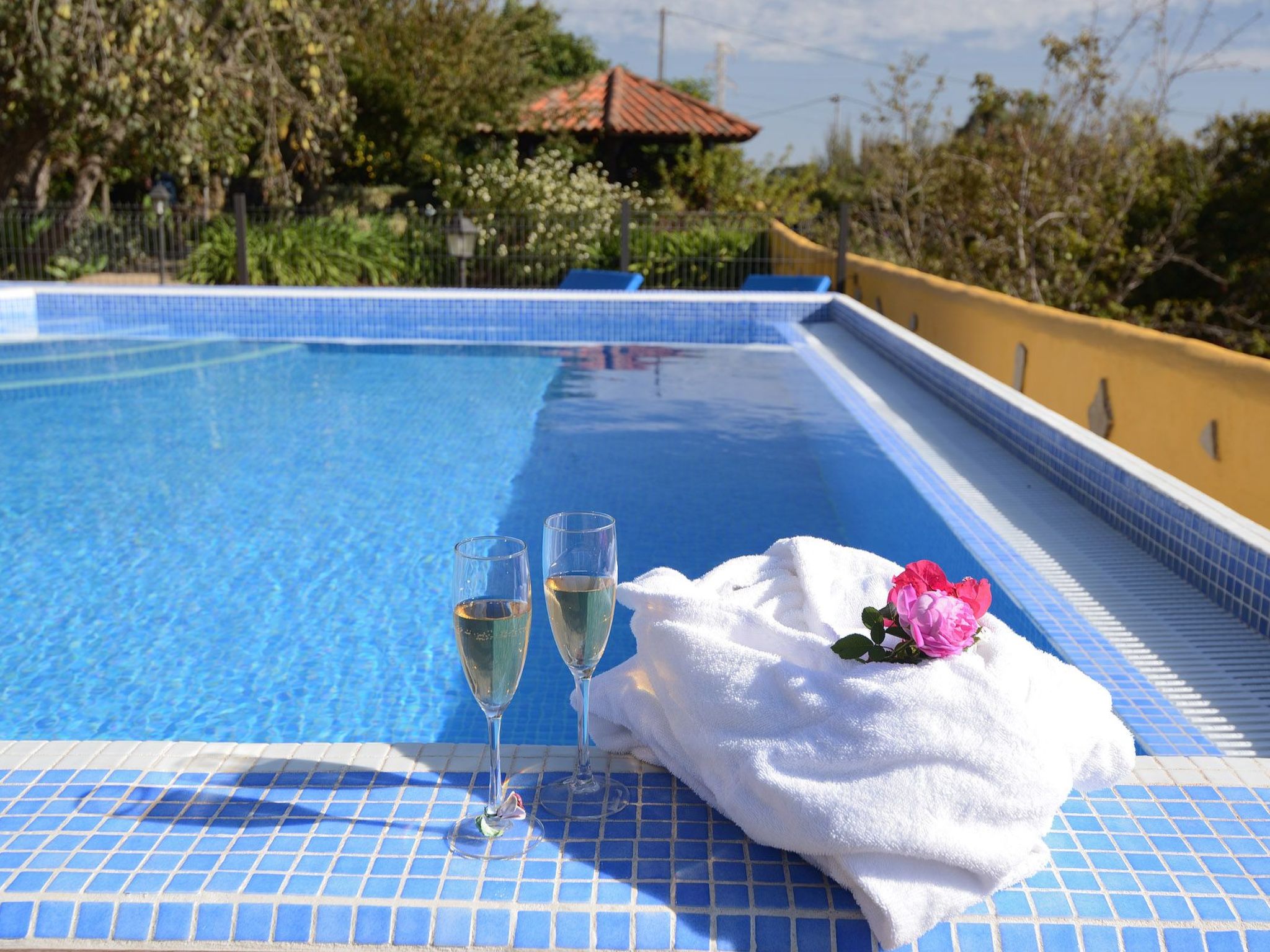 Mit Schwimmbad nur für Erwachsene-Drinnen