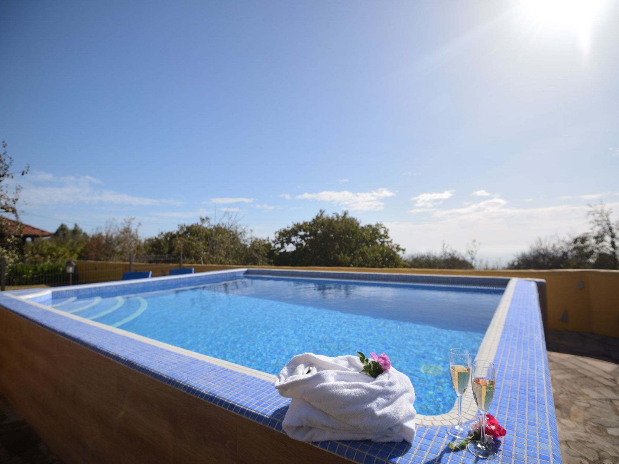 Mit Schwimmbad nur für Erwachsene-Drinnen