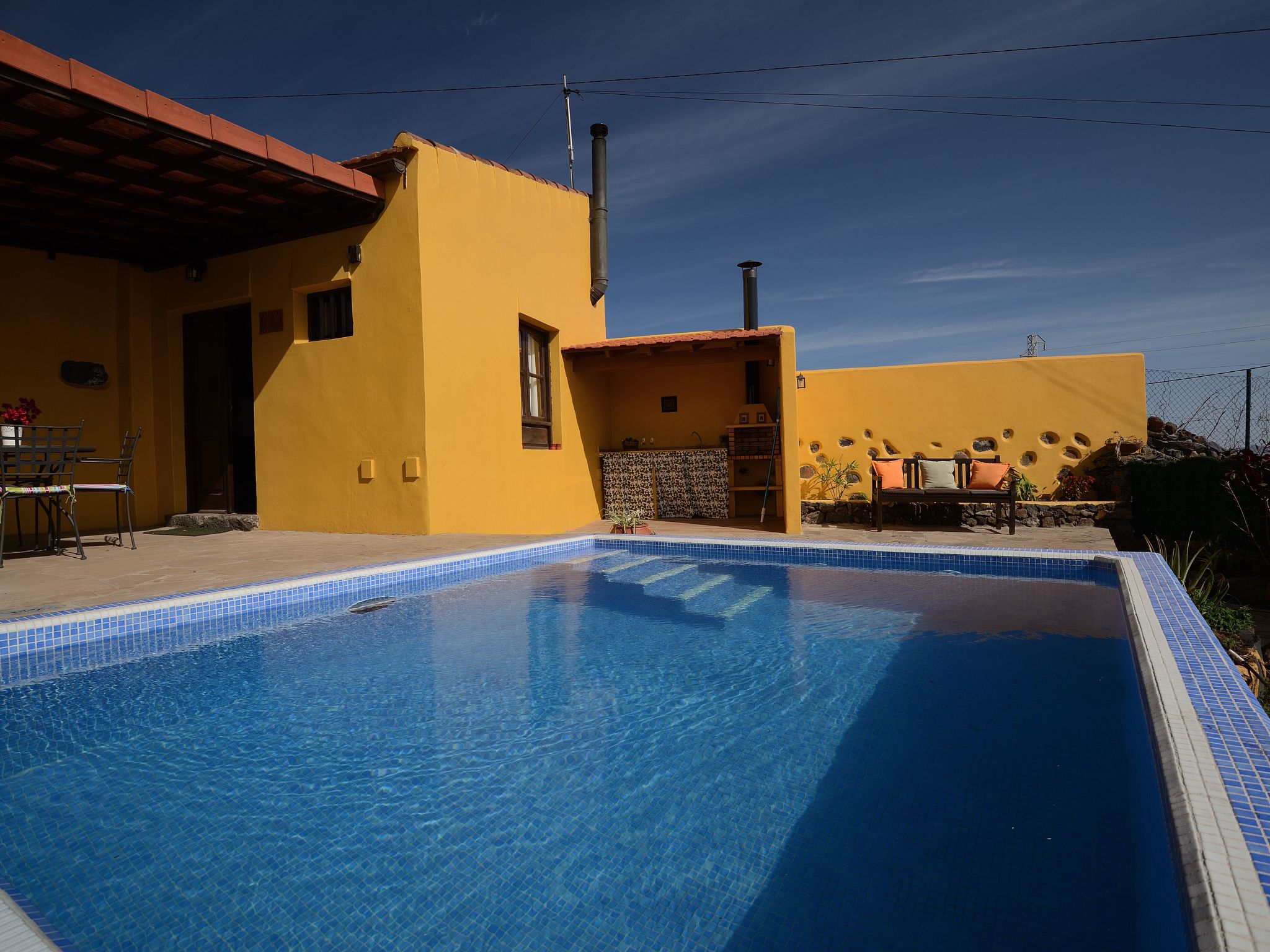 Mit Schwimmbad nur für Erwachsene-Binnen