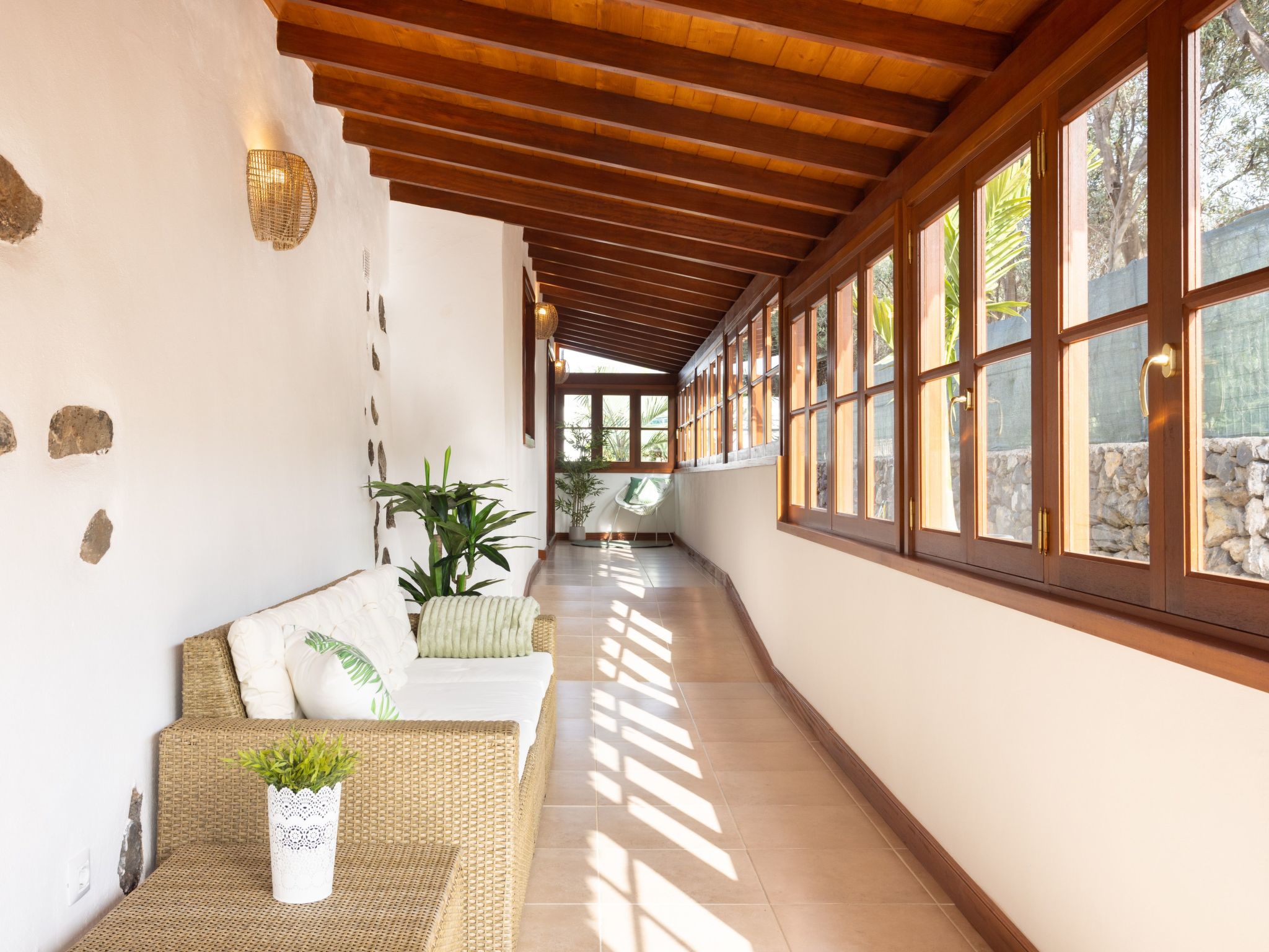 Cruz de los Martillos-Inside