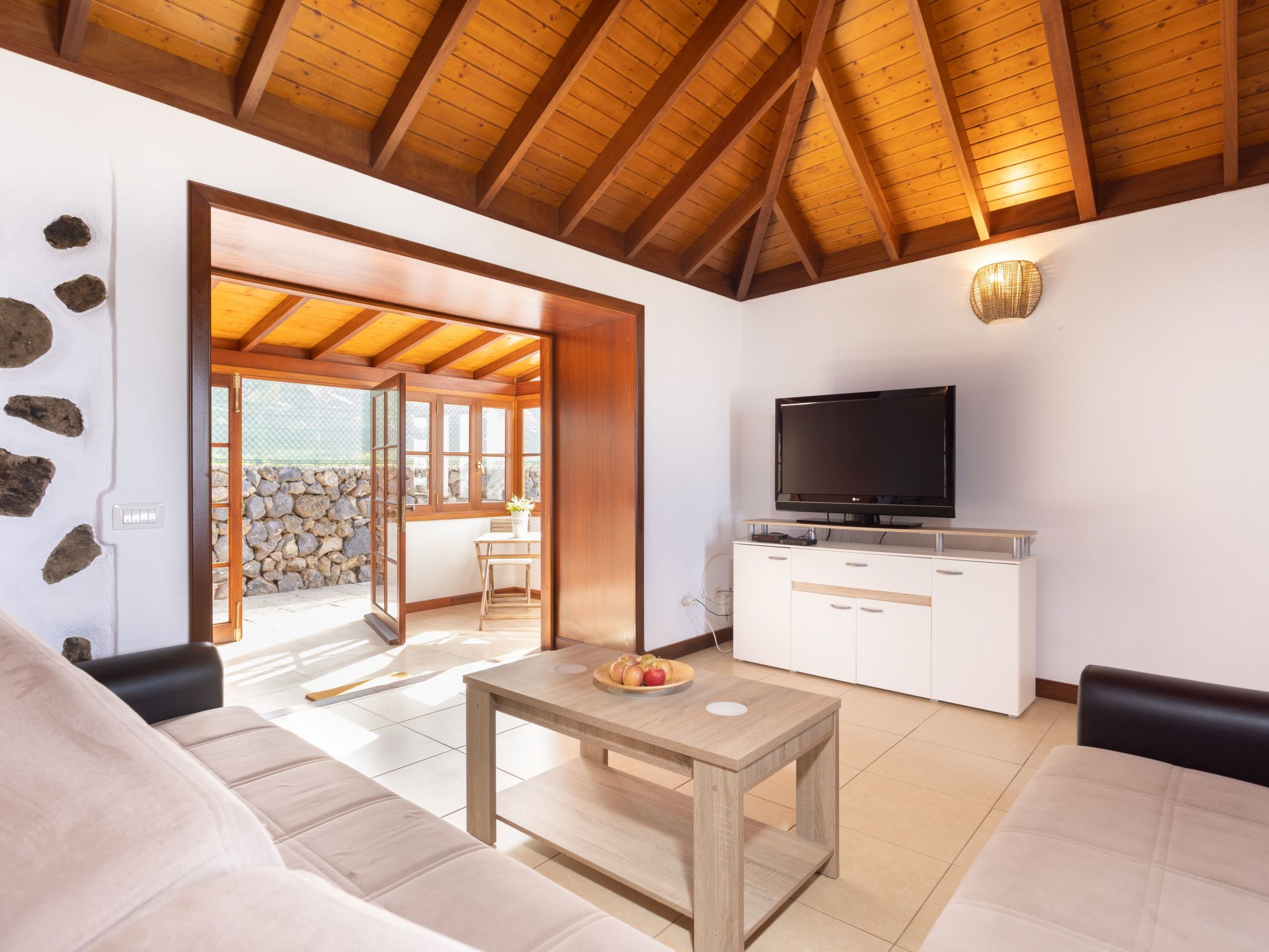 Cruz de los Martillos-Inside