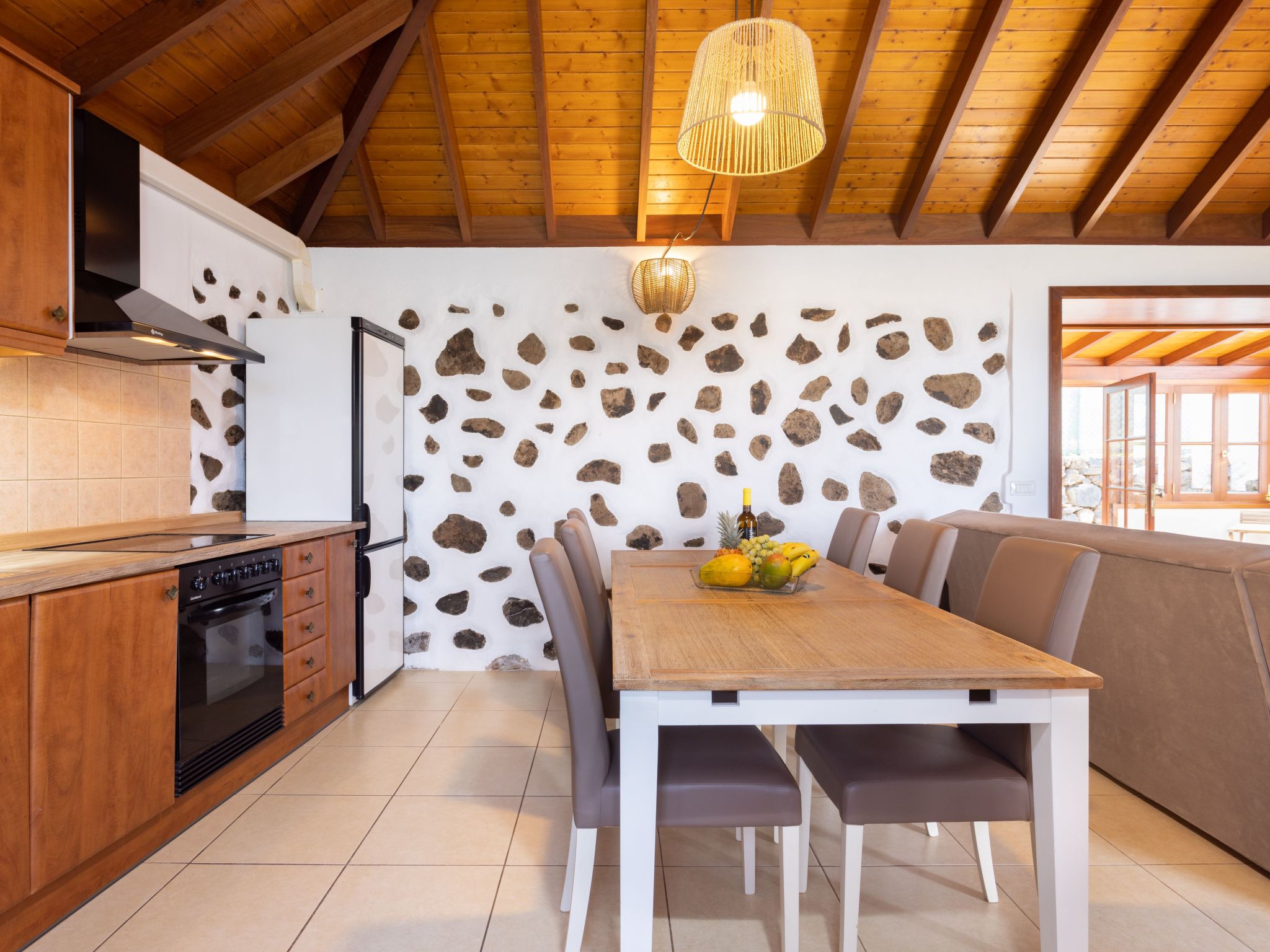 Cruz de los Martillos-Inside