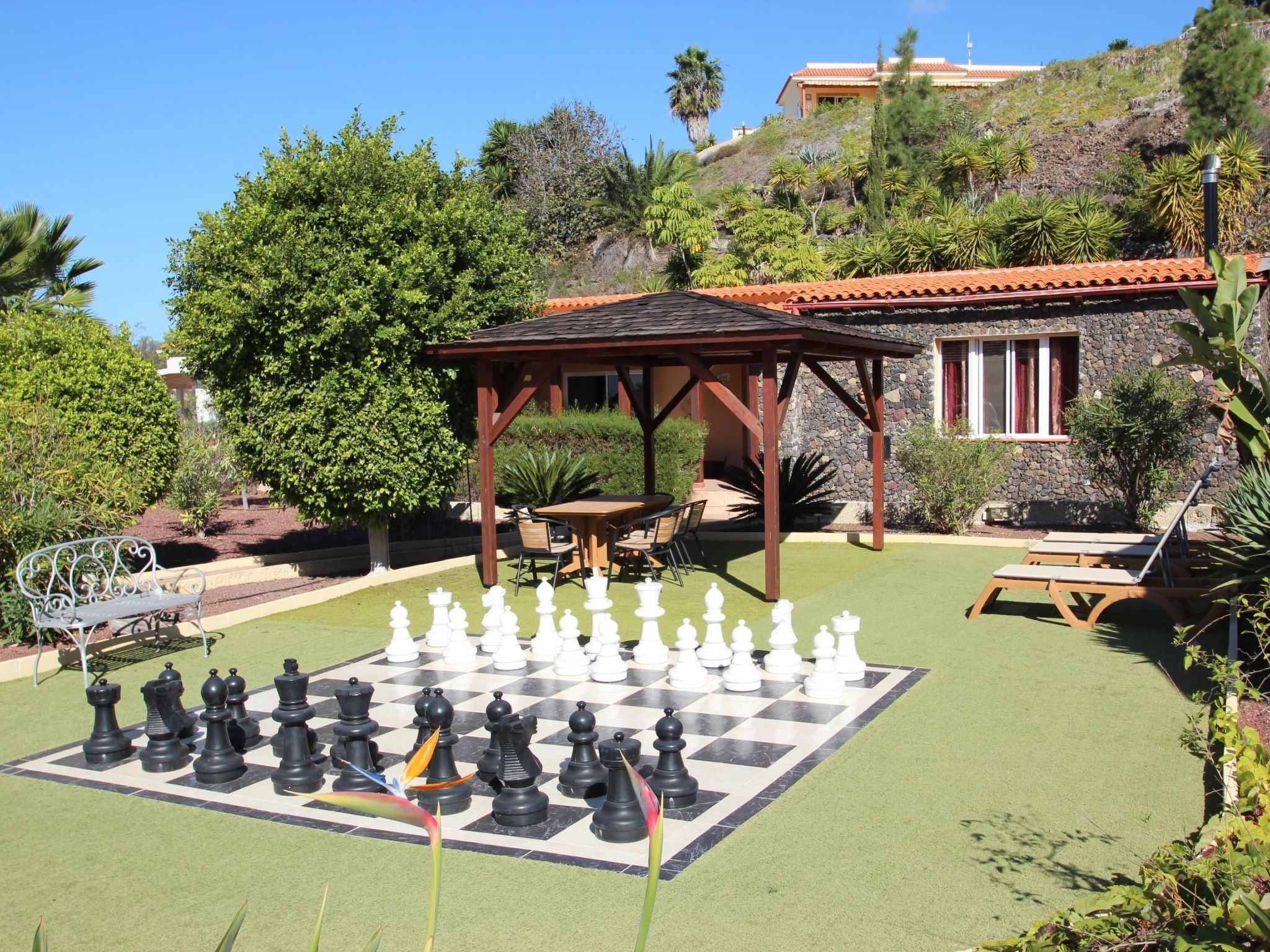 Geräumiges Ferienhaus mit Kaminofen und Terrasse