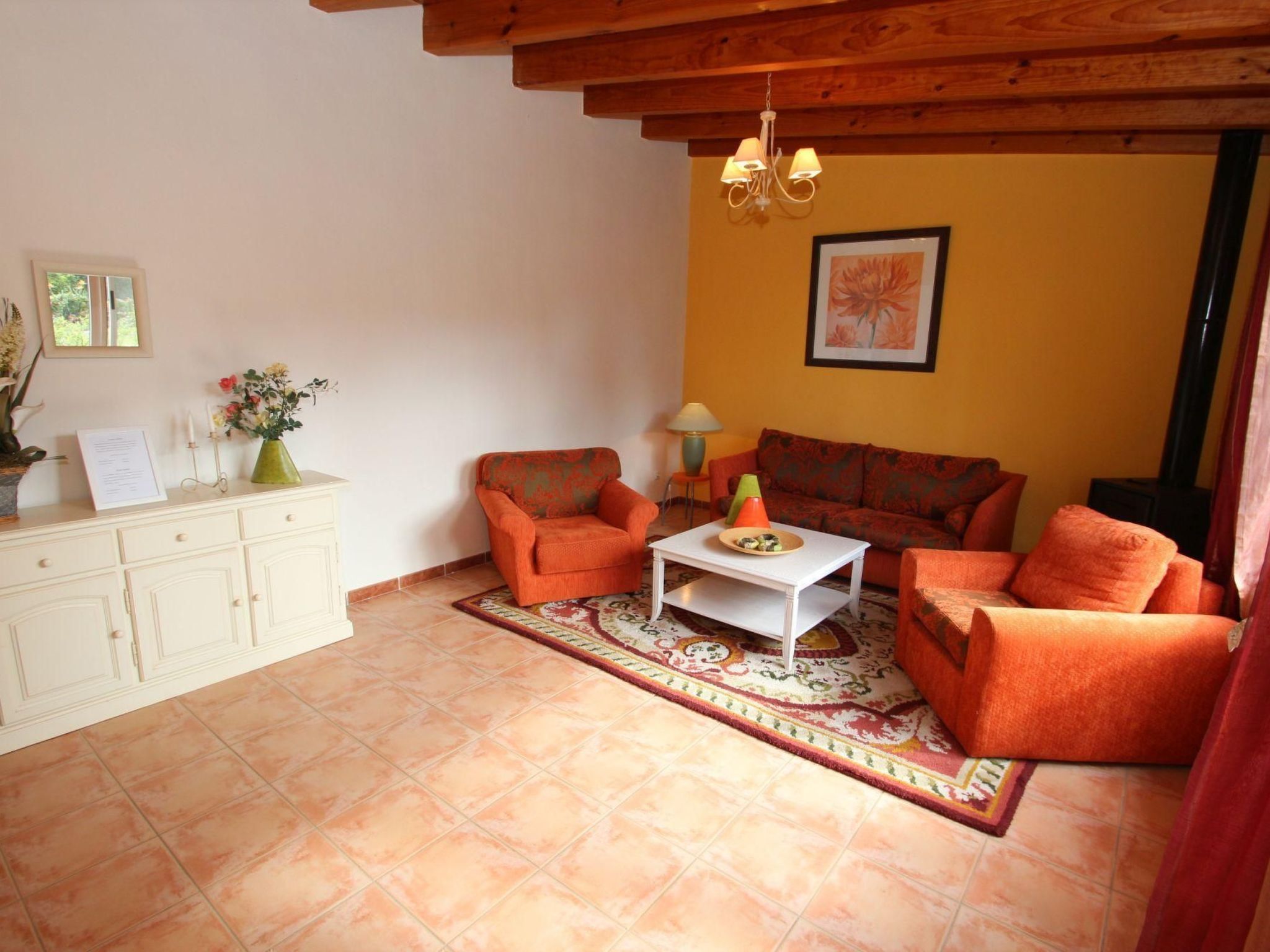 Geräumiges Ferienhaus mit Kaminofen und Terrasse-Image-tags.info