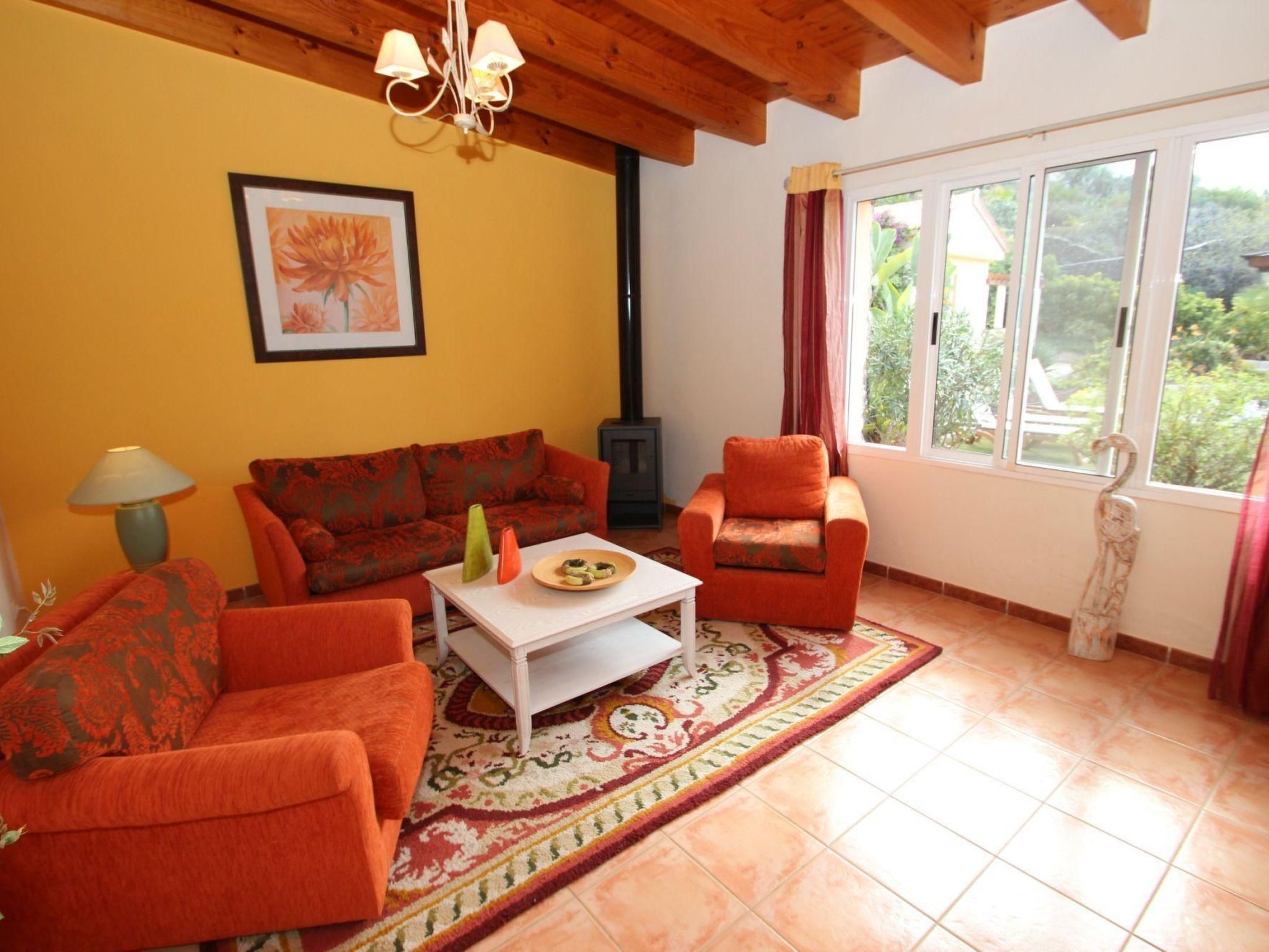 Geräumiges Ferienhaus mit Kaminofen und Terrasse-Image-tags.info