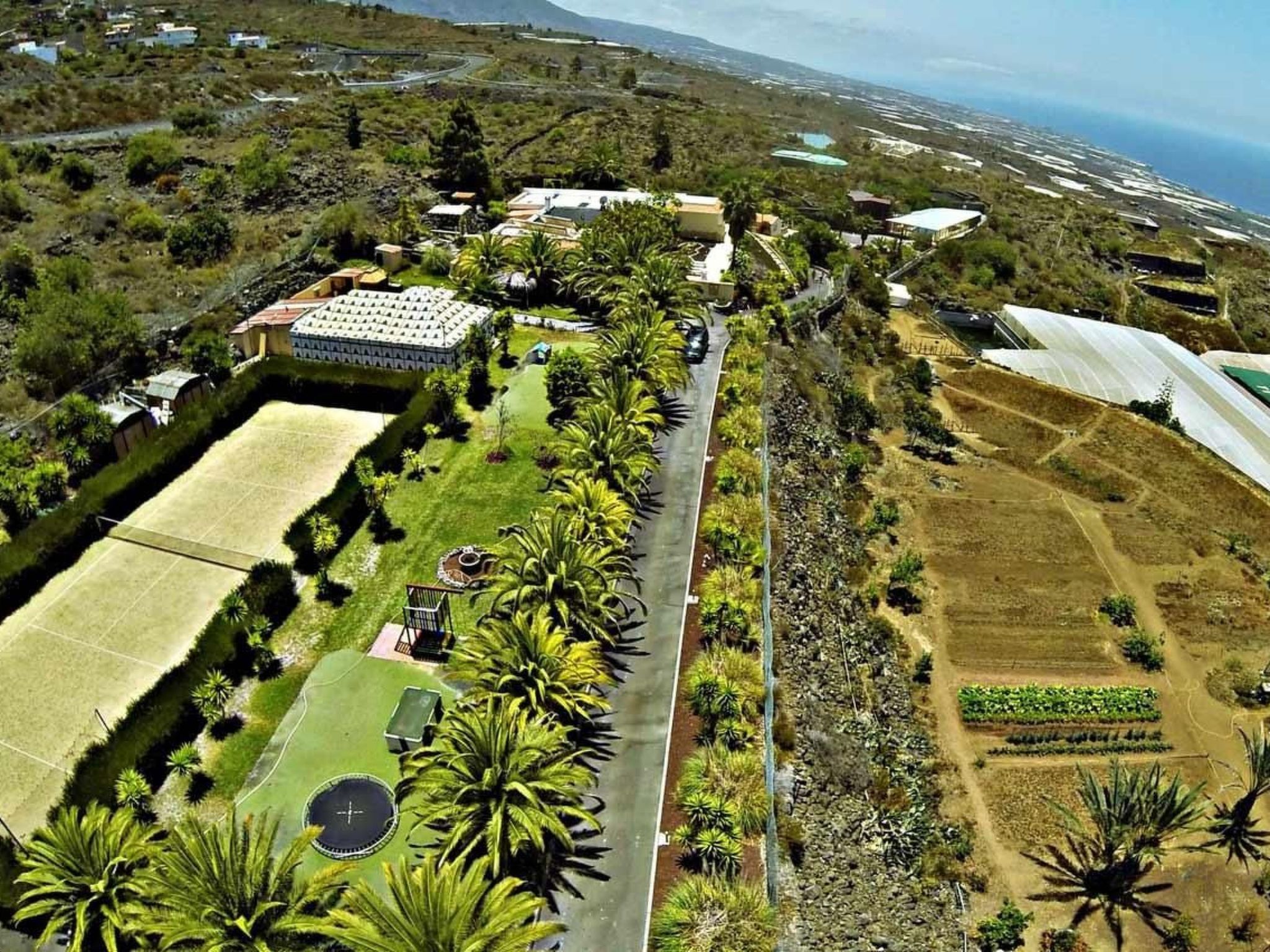 Geräumiges Ferienhaus mit Kaminofen und Terrasse-Image-tags.info
