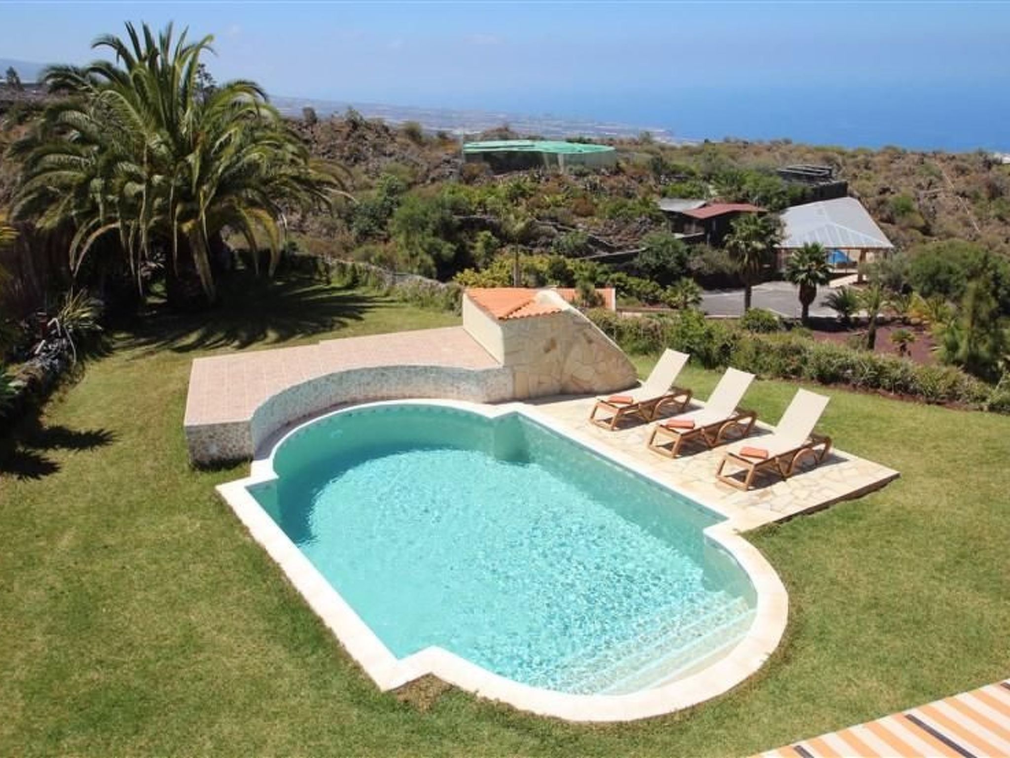 Modern eingerichtete Wohnung Leon mit Terrasse-Image-tags.info