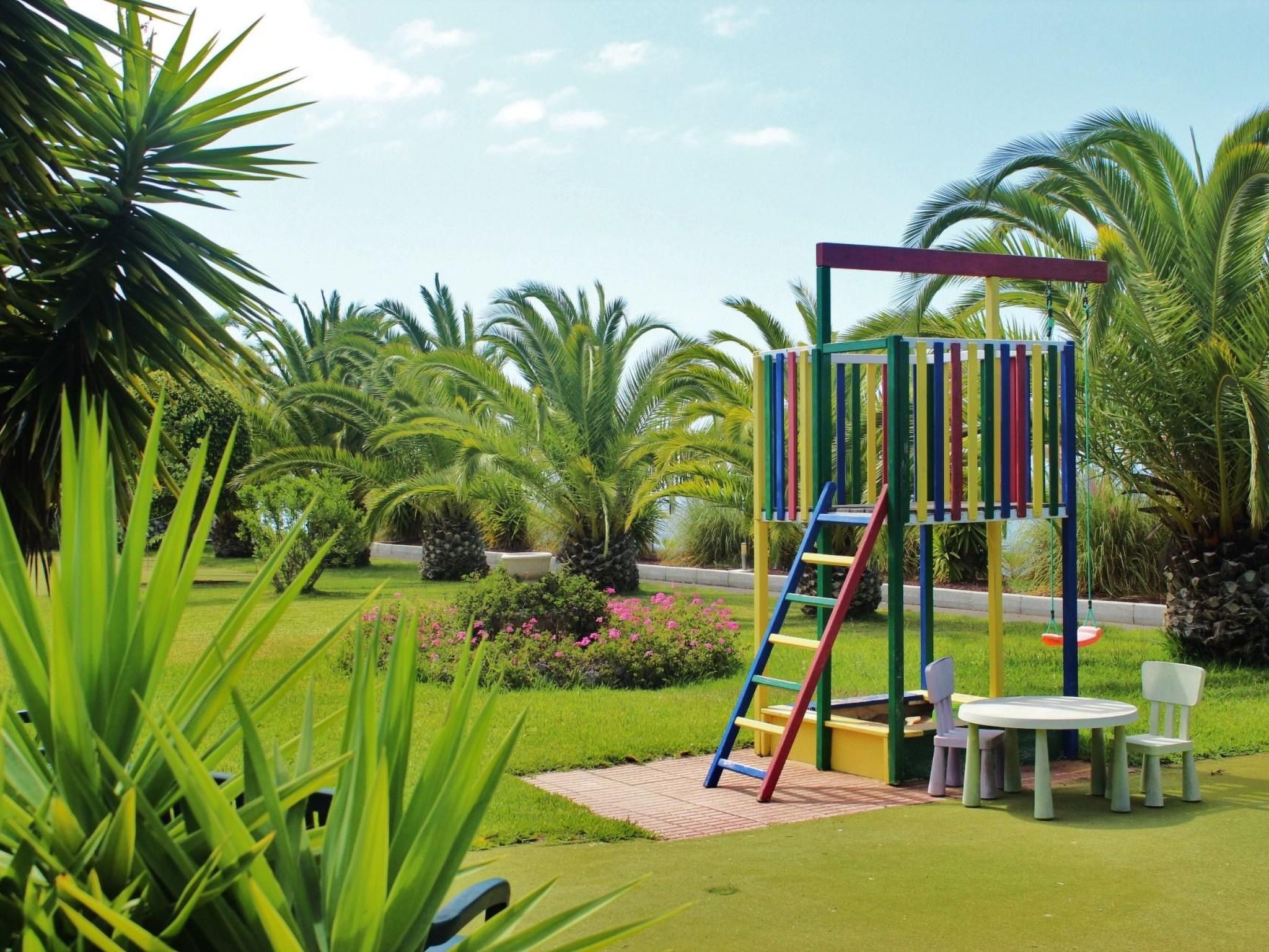 Modern eingerichtete Wohnung Leon mit Terrasse-Image-tags.info